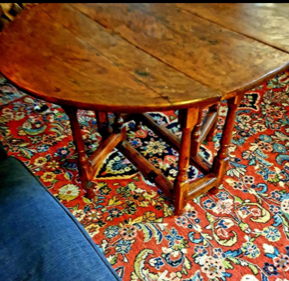 A Stunning round yew wood gate leg table circa 1670-1710. ?Height 71.5cm width 62cm depth 48cm A - Image 7 of 7