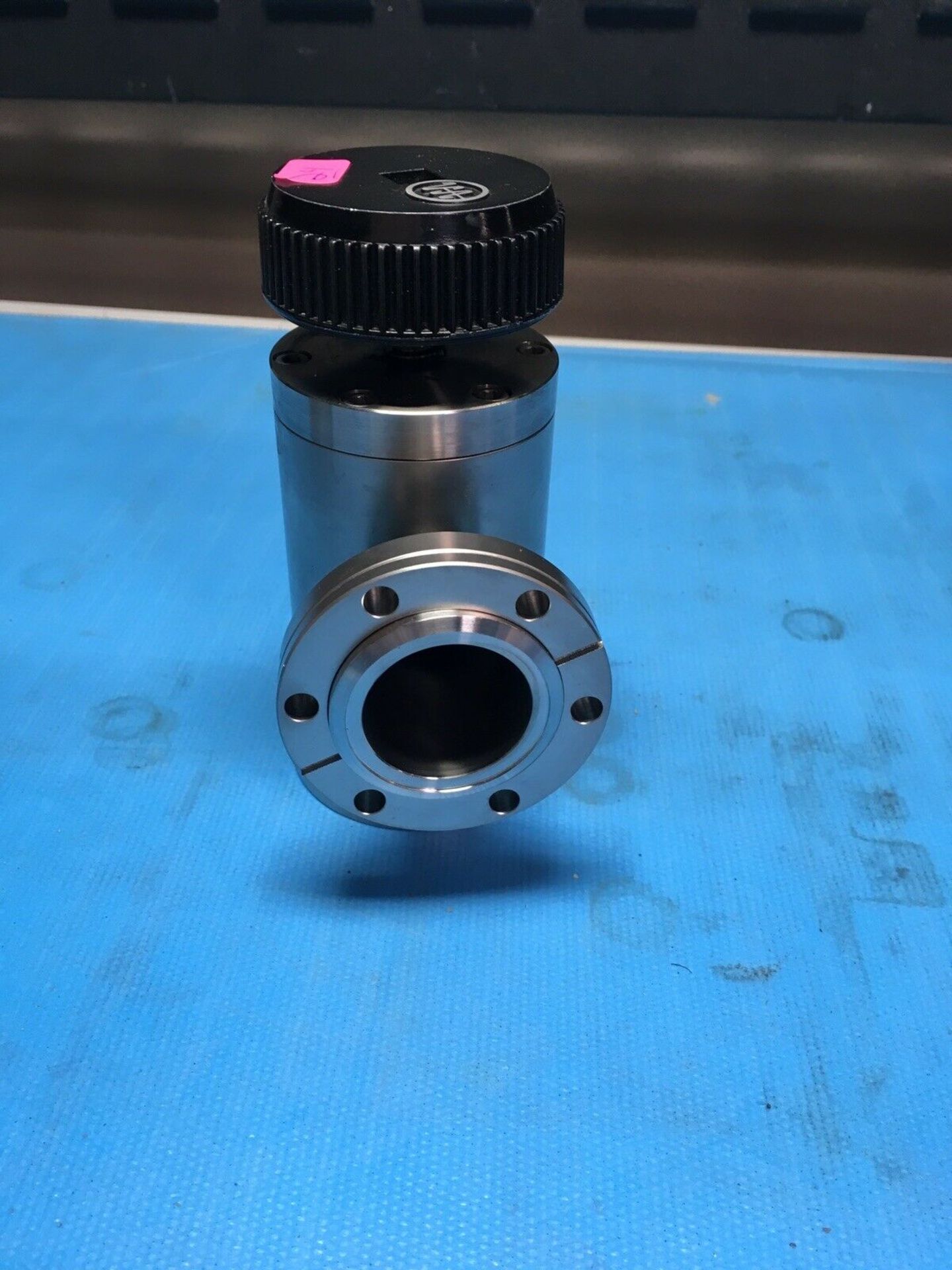 VARIAN HIGH VACUUM RIGHT ANGLE VALVE - Image 2 of 4