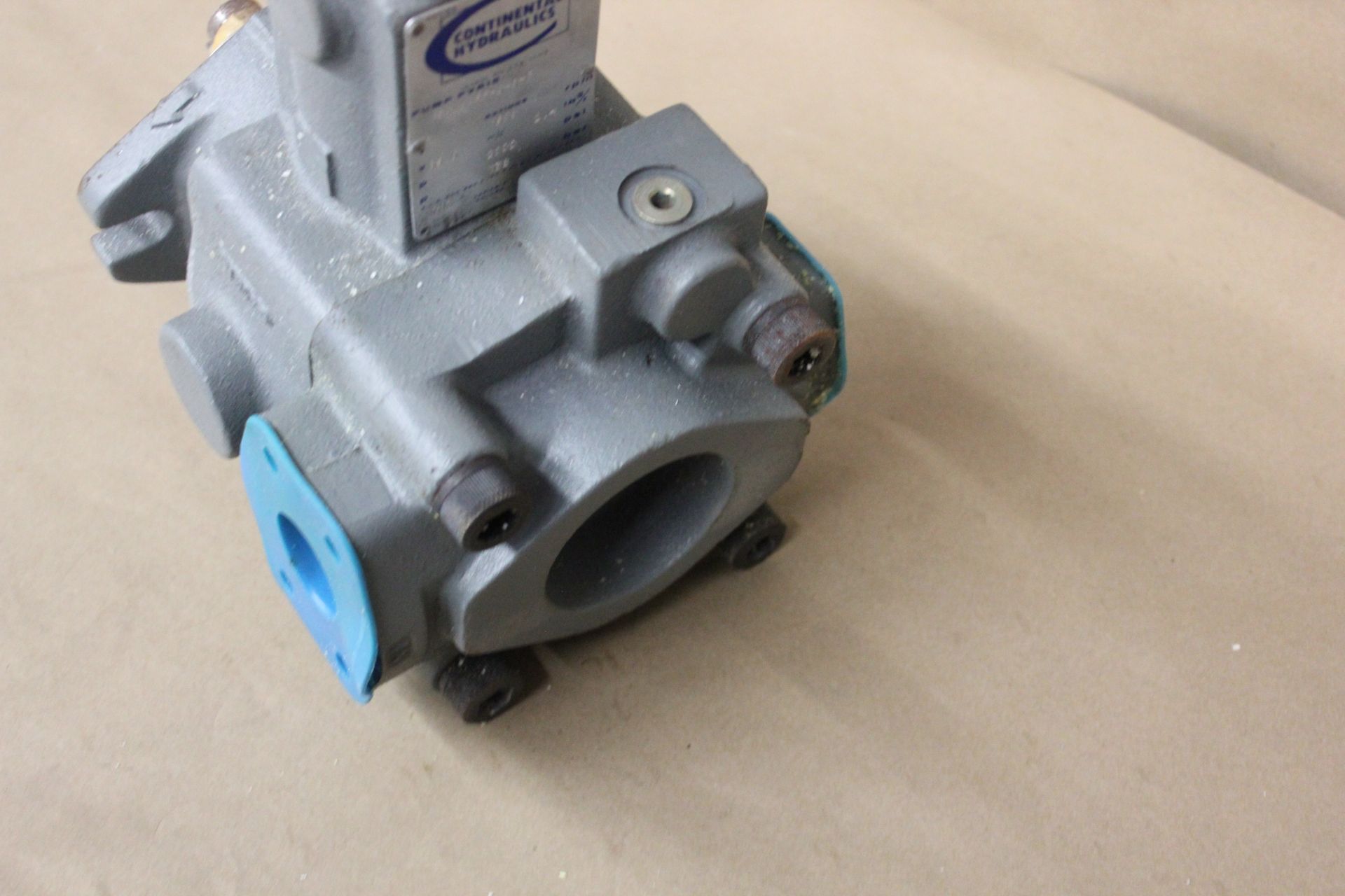 NEW CONTINENTAL HYDRAULIC PUMP - Image 4 of 8