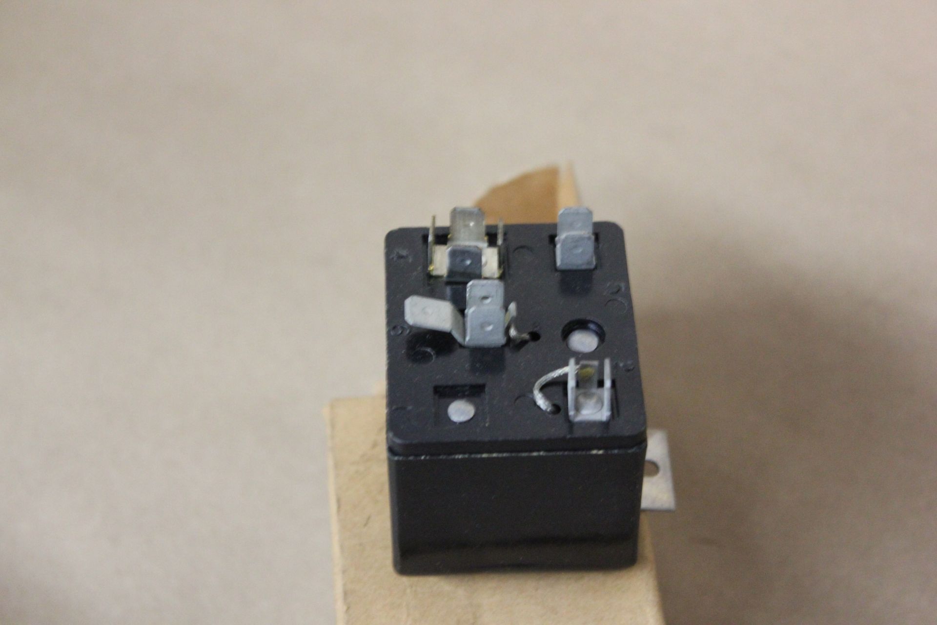NEW LENNOX/GE MAGNETIC CONTACTOR RELAY 3ARR4BL32 - Image 5 of 5