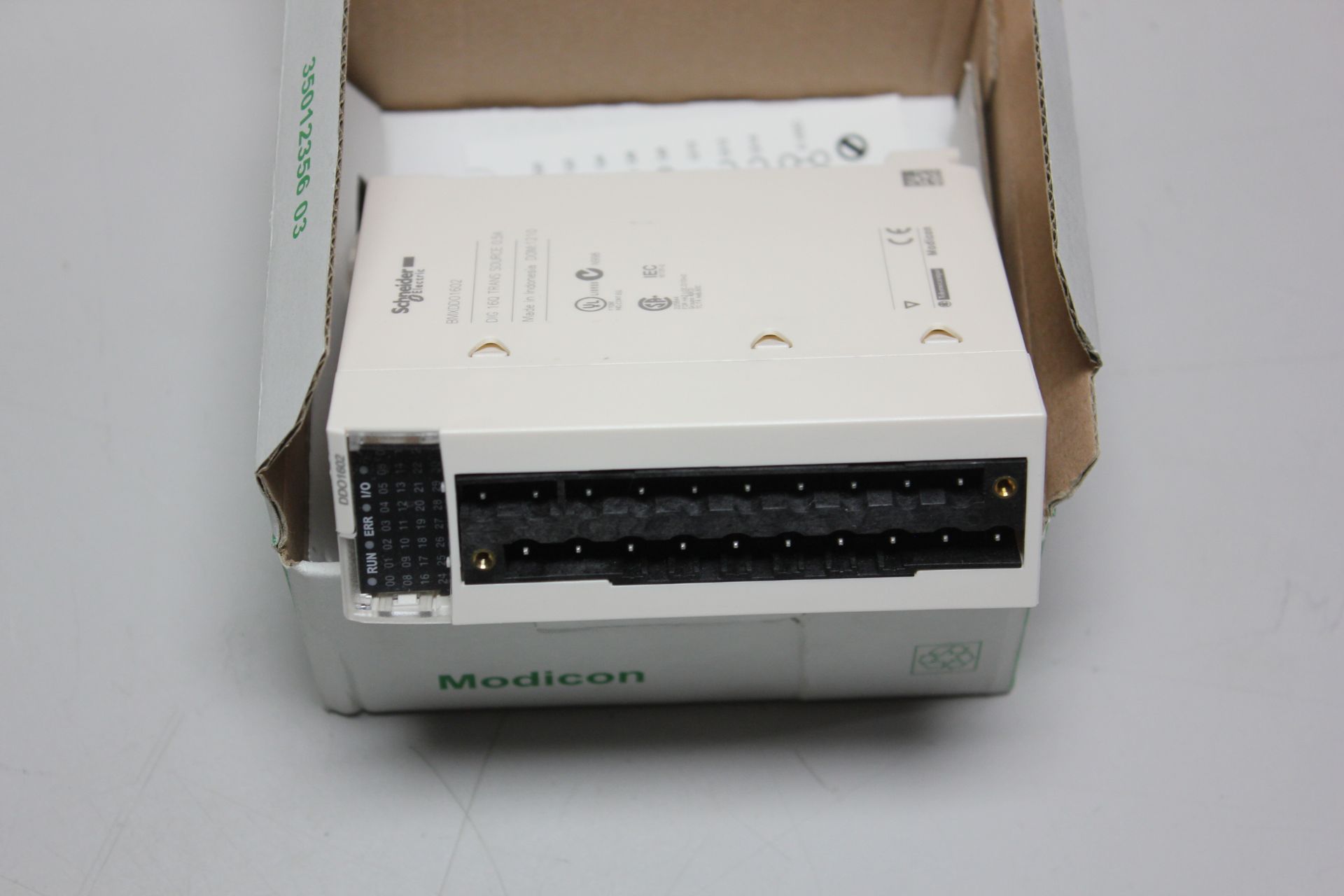 NEW SCHNEIDER ELECTRIC MODICON PLC MODULE - Image 3 of 5