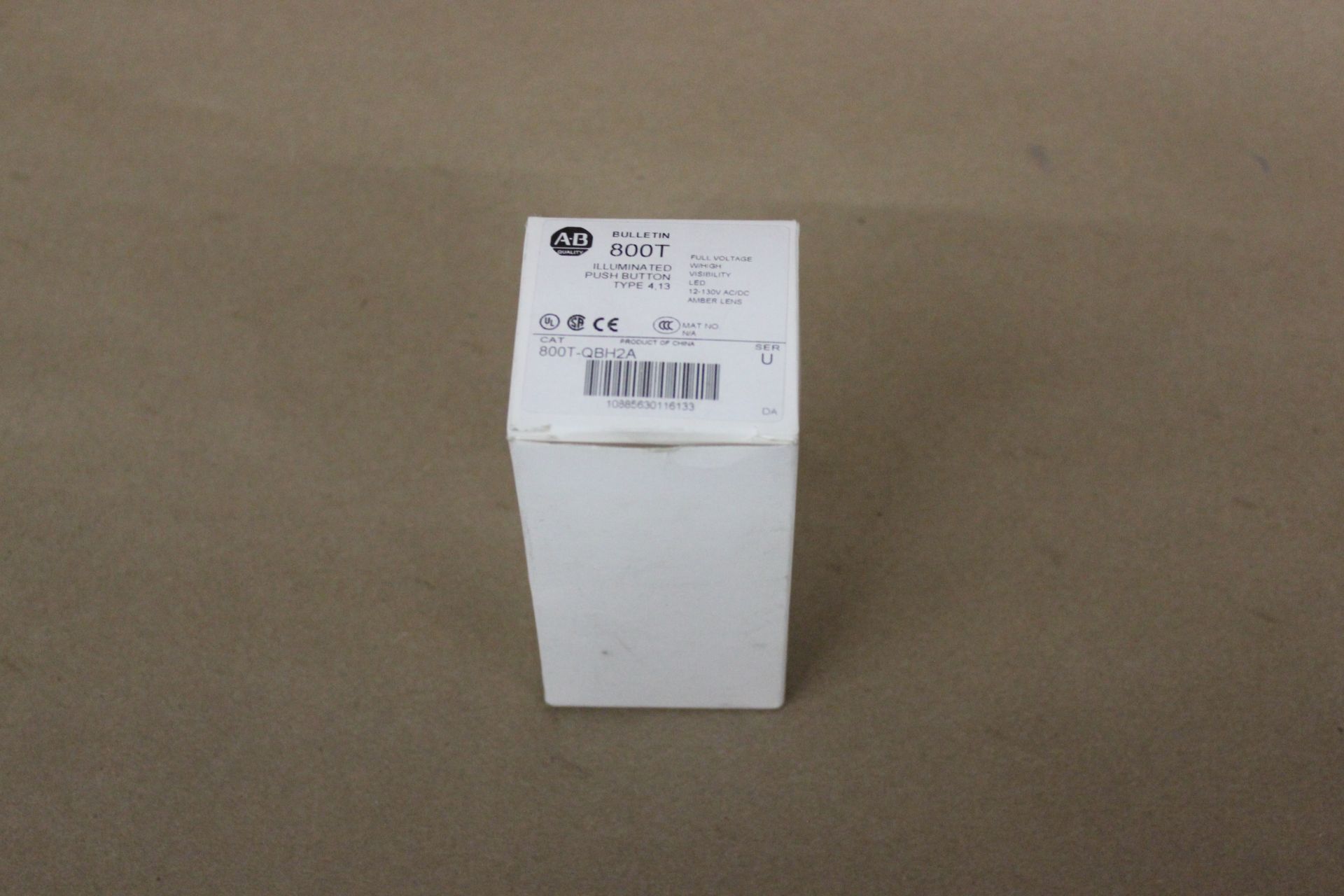 NEW ALLEN BRADLEY ILLUMINATED PUSHBUTTON