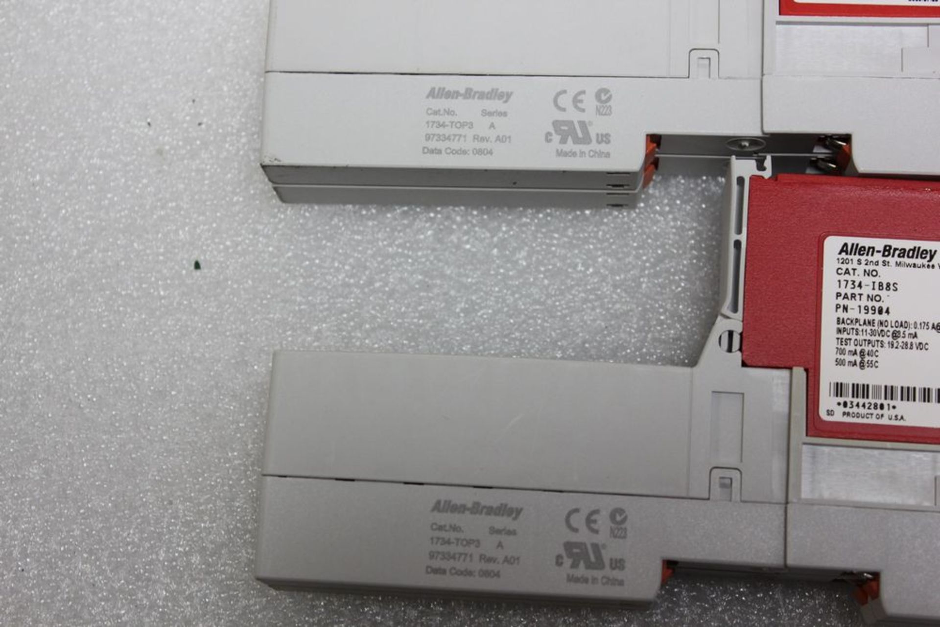 LOT OF ALLEN BRADLEY POINT I/O MODULES WITH CARRIERS - Image 4 of 4