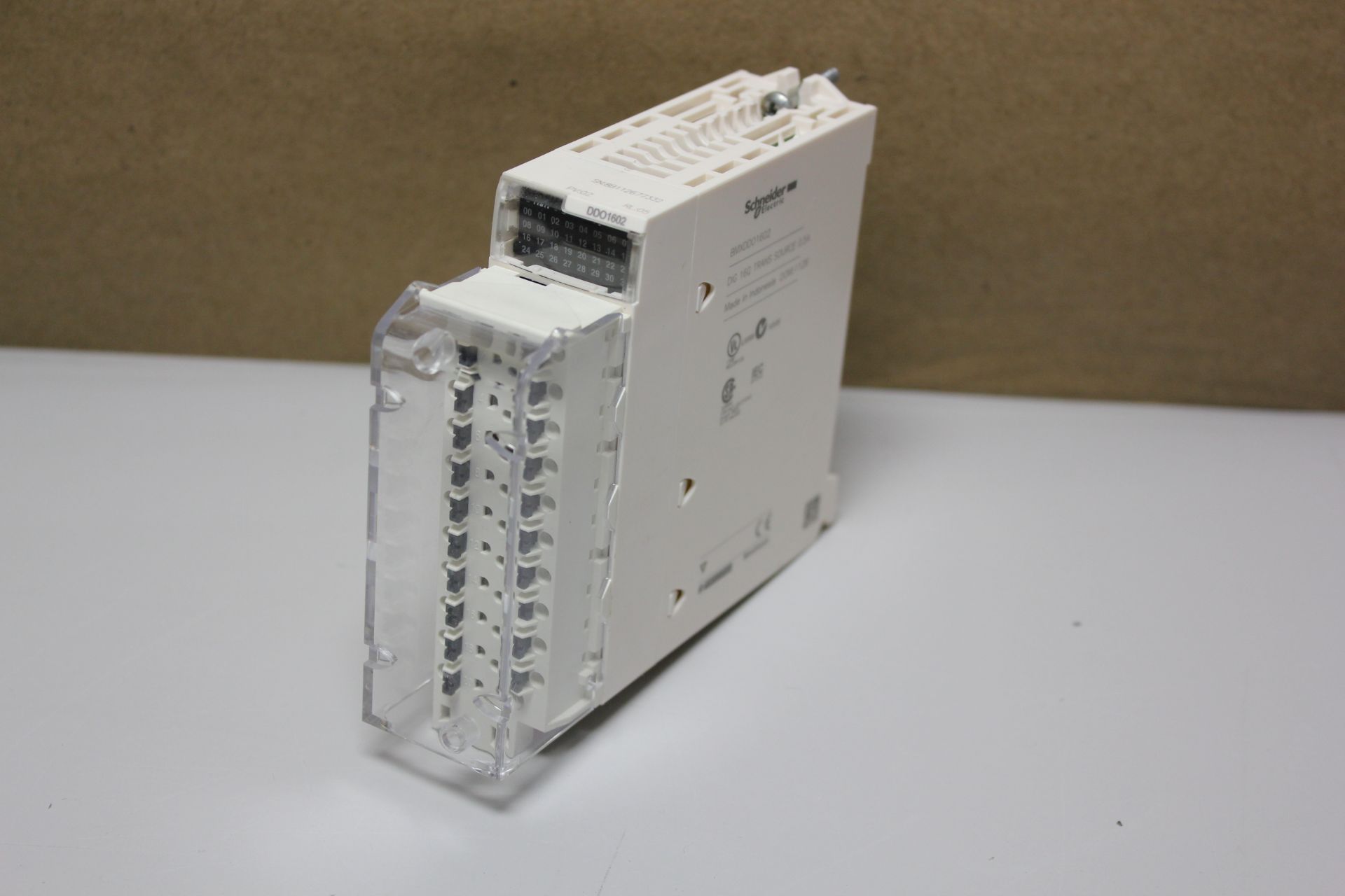 SCHNEIDER ELECTRIC MODICON PLC MODULE