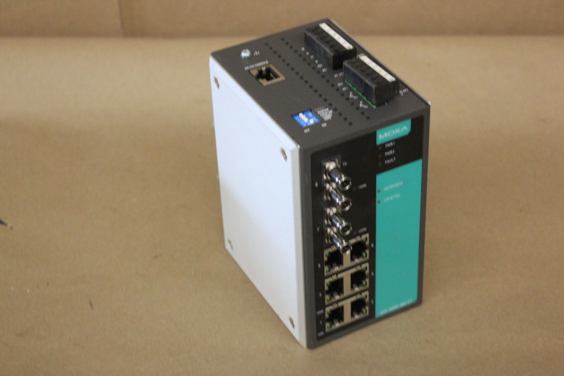 MOXA INDUSTRIAL ETHERNET SWITCH