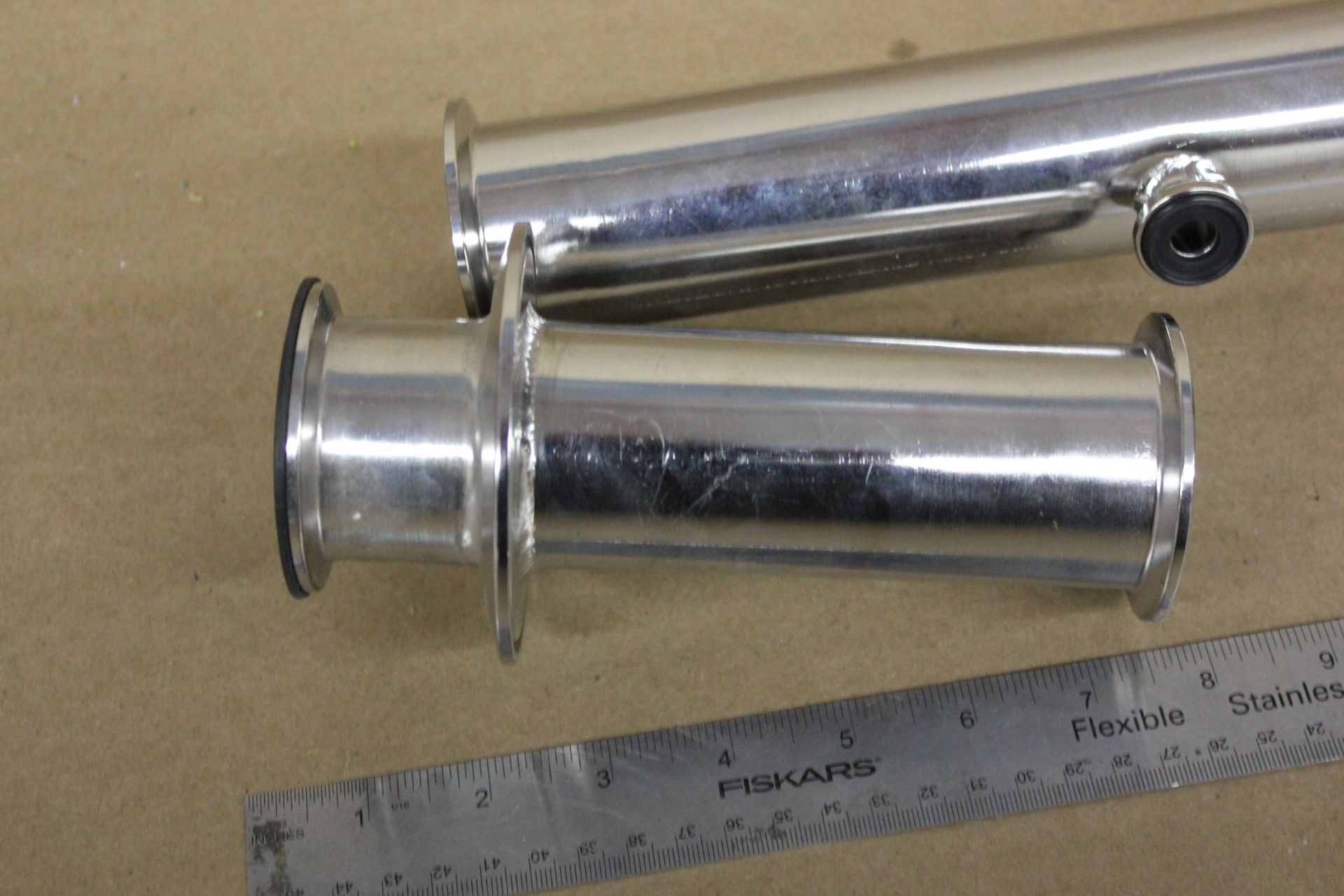 LOT OF LARGE STAINLESS STEEL SANITARY FITTINGS - Image 2 of 6