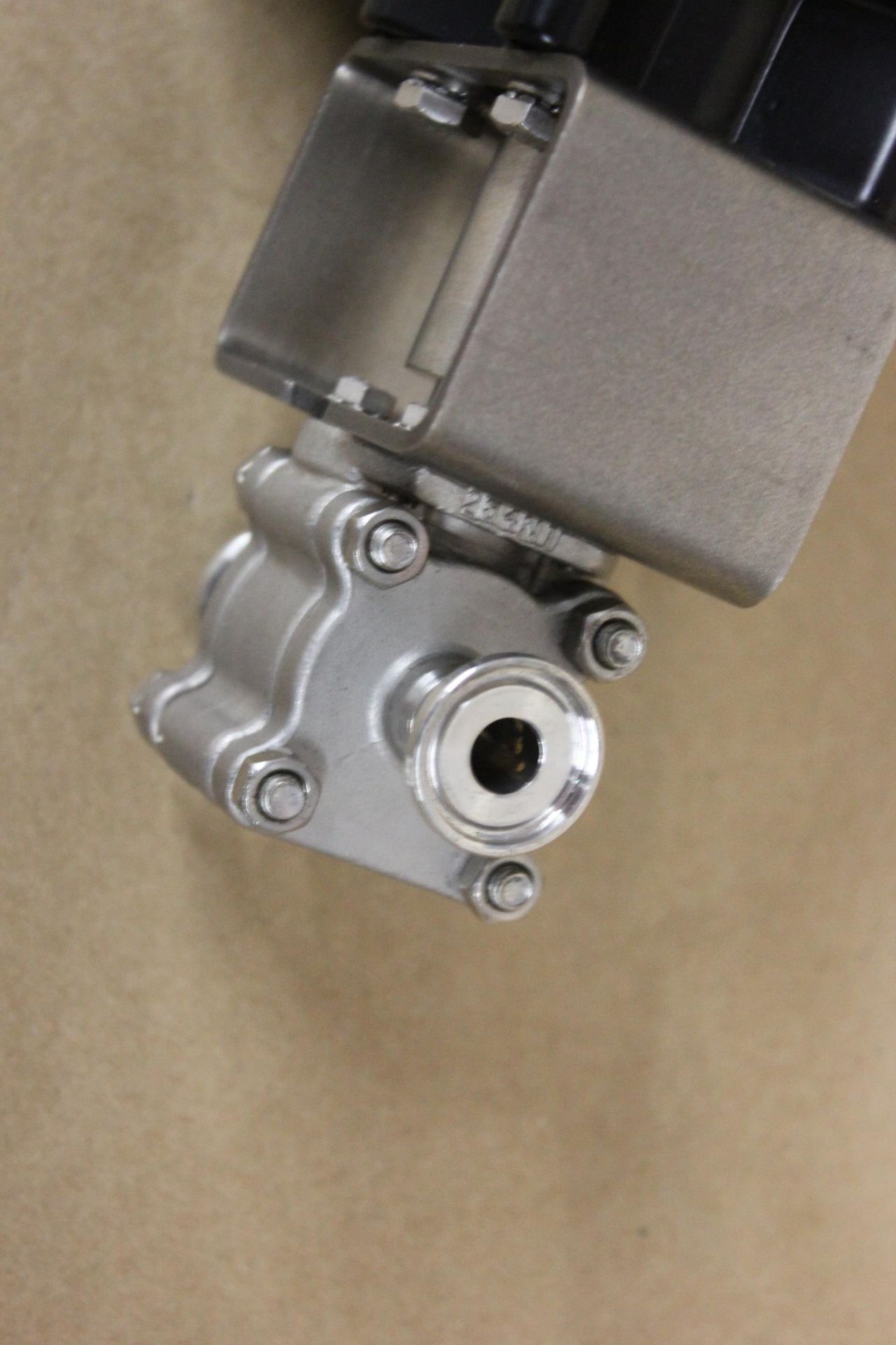 SHARPE STAINLESS STEEL BALL VALVE WITH ACTUATOR - Image 3 of 6