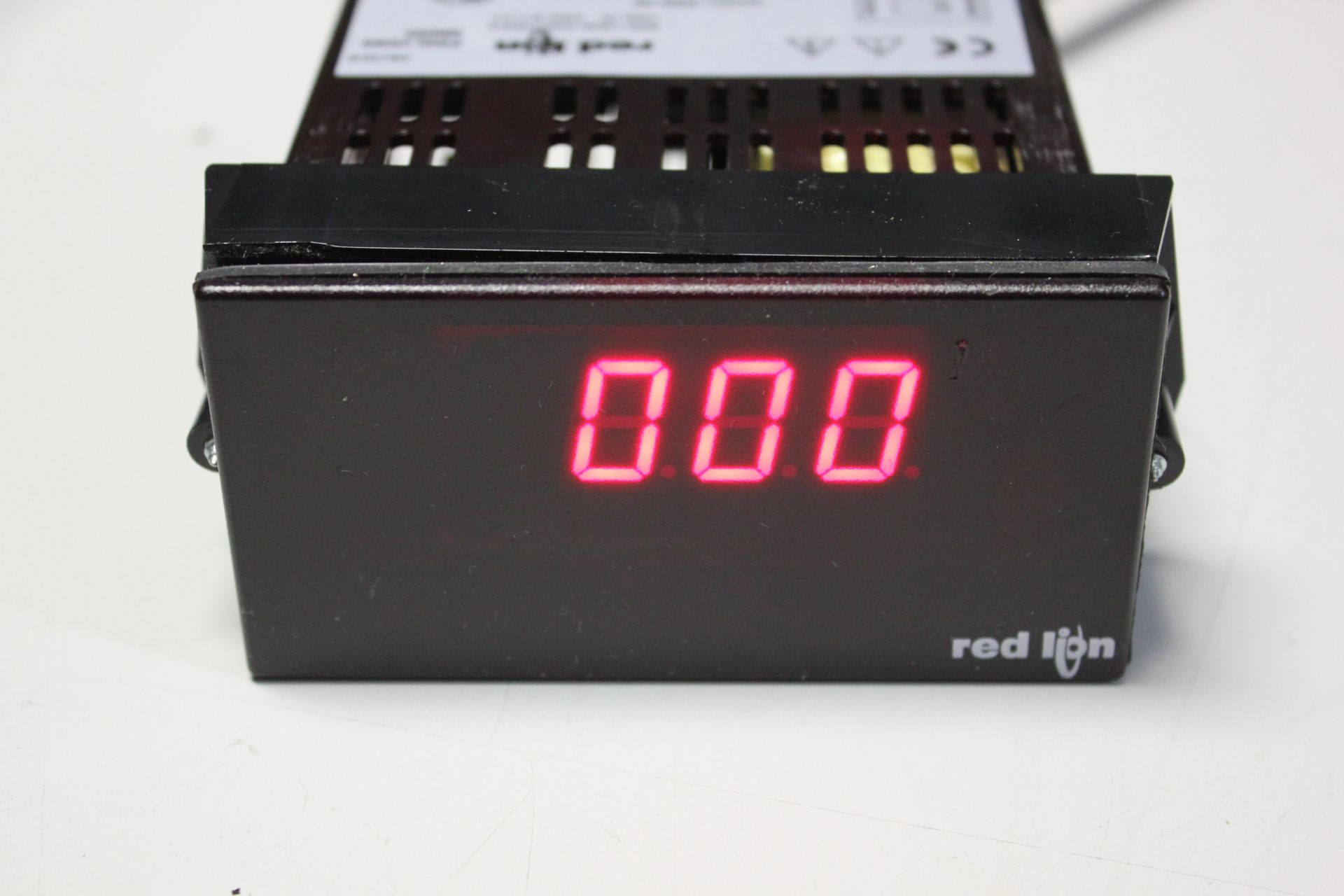 RED LION DIGITAL VOLT PANEL METER - Image 3 of 3