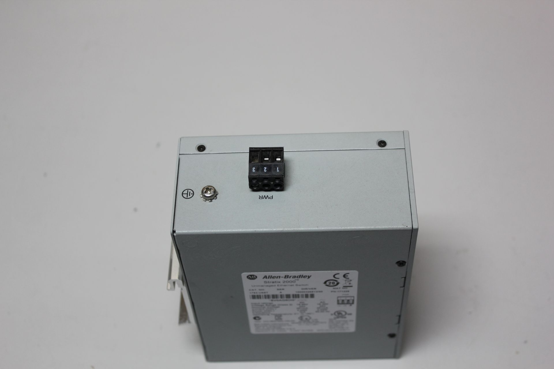 ALLEN BRADLEY STRATIX 2000 INDUSTRIAL ETHERNET SWITCH - Image 2 of 3