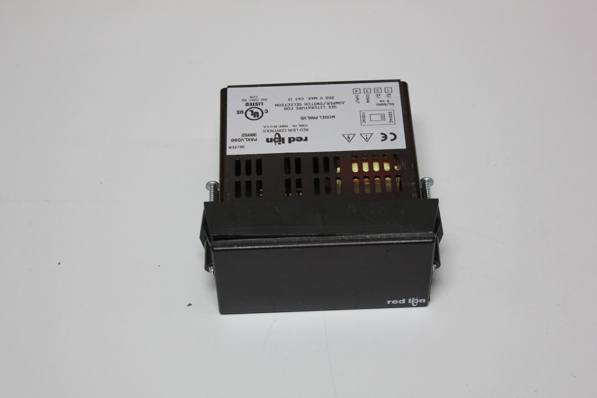 RED LION DIGITAL VOLT PANEL METER