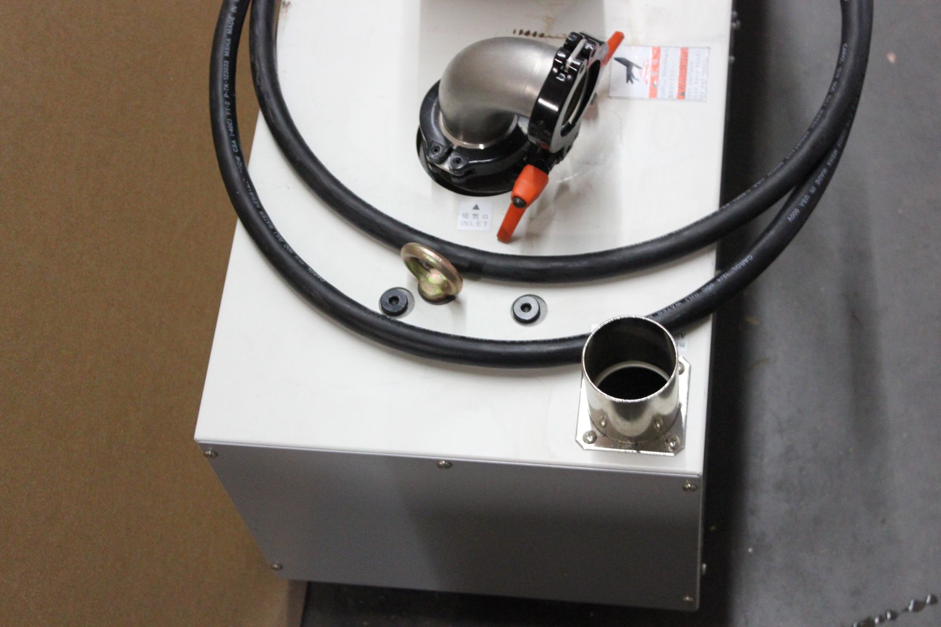 ANELVA DRY VACUUM PUMP - Image 8 of 11