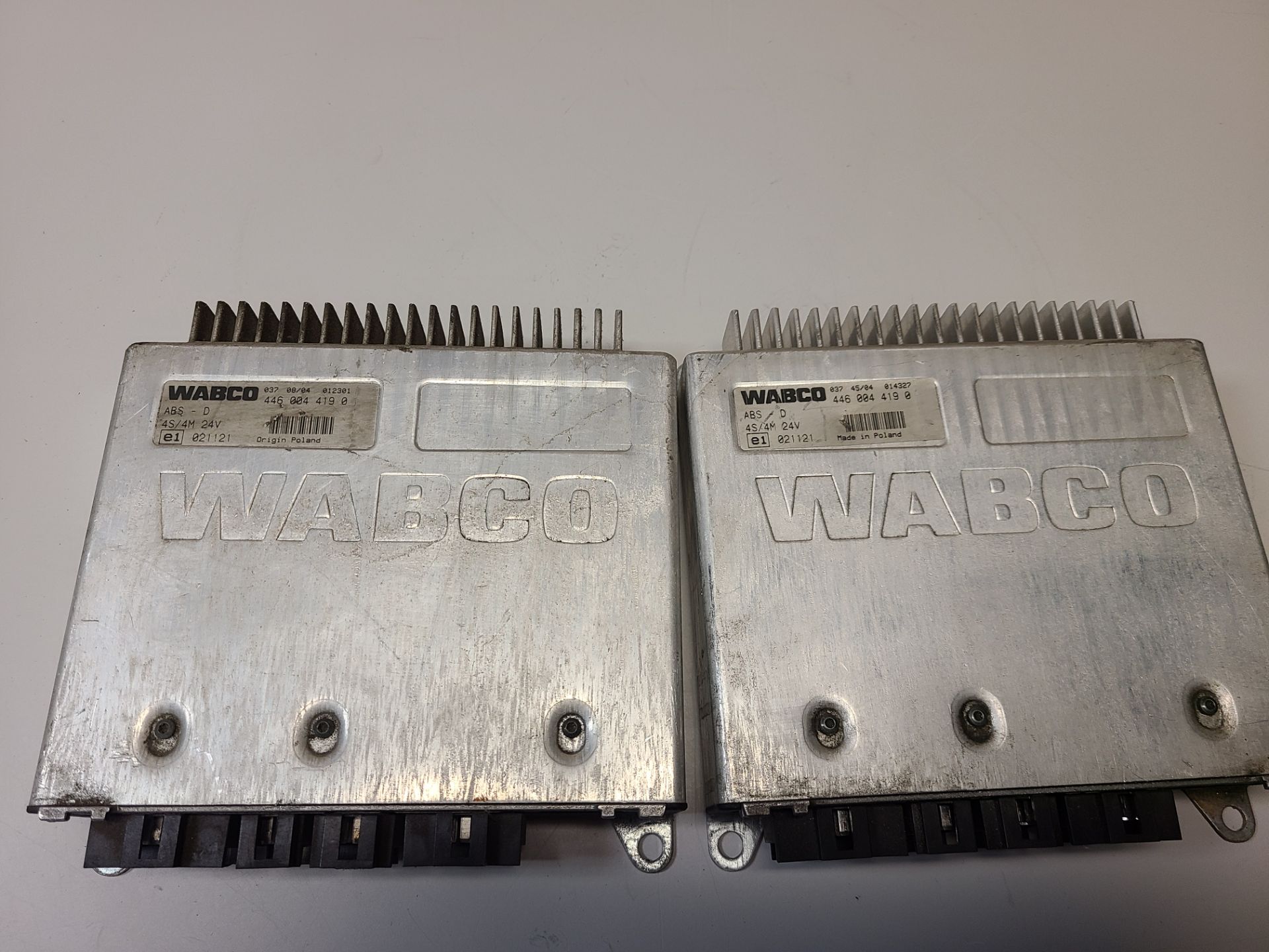 LOT OF WABCO ABS ECU - Image 4 of 4