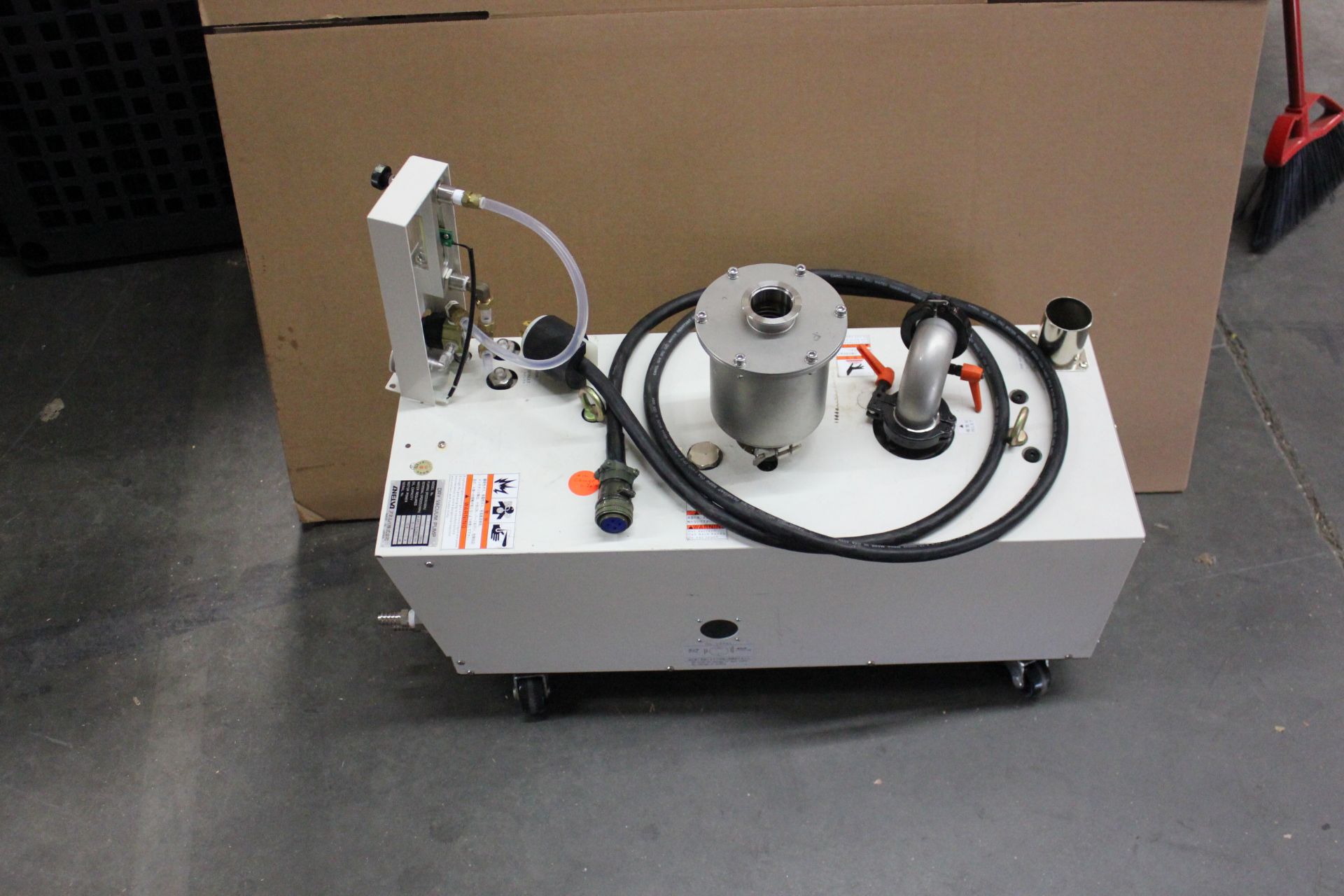 ANELVA DRY VACUUM PUMP