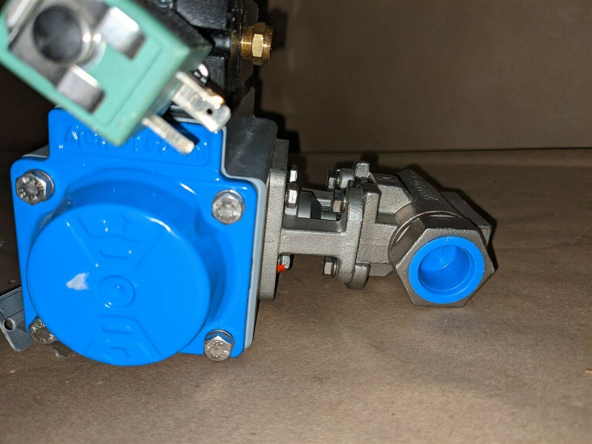 NEW JAMESBURY BALL VALVE & ACTUATOR - Image 3 of 3