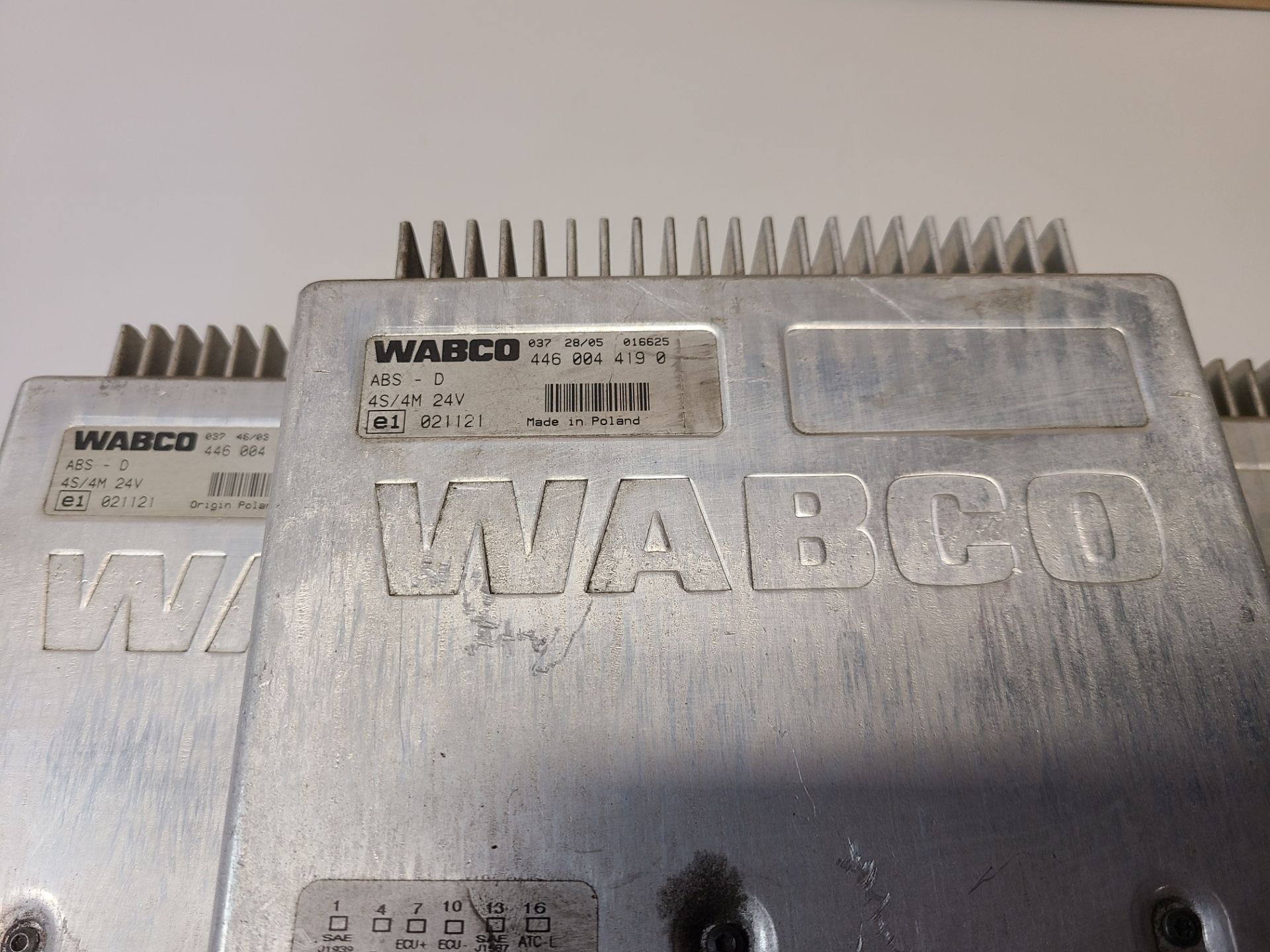 LOT OF WABCO ABS ECU - Image 2 of 4