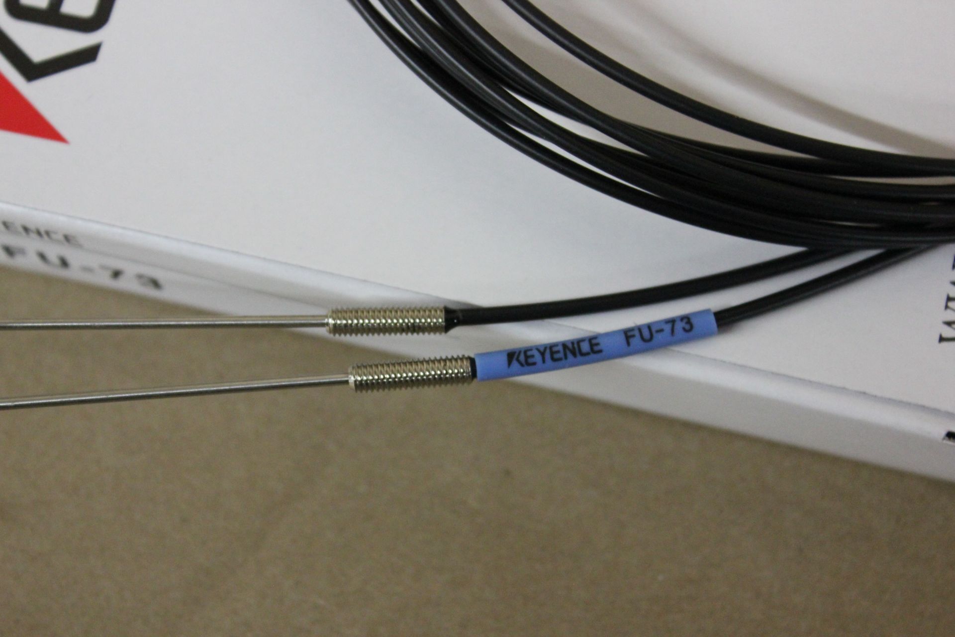 NEW KEYENCE FIBER OPTIC PROXIMITY SENSOR - Image 2 of 2