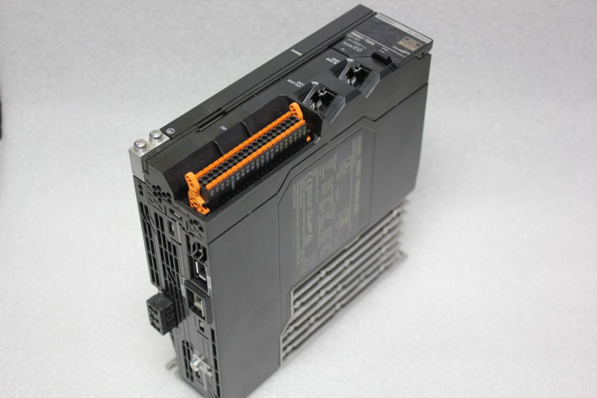 OMRON AC SERVO DRIVE