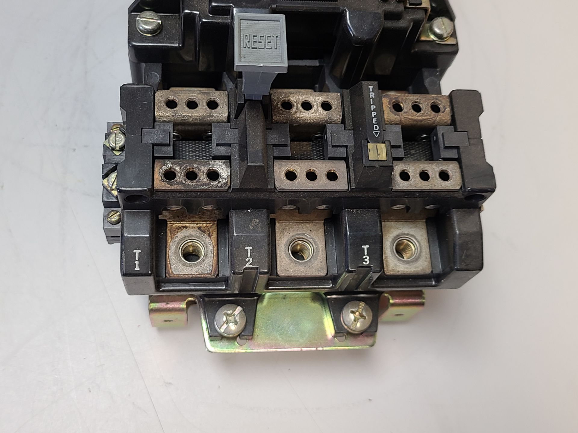 ALLEN BRADLEY STARTER WITH OVEROAD RELAY - Image 3 of 7