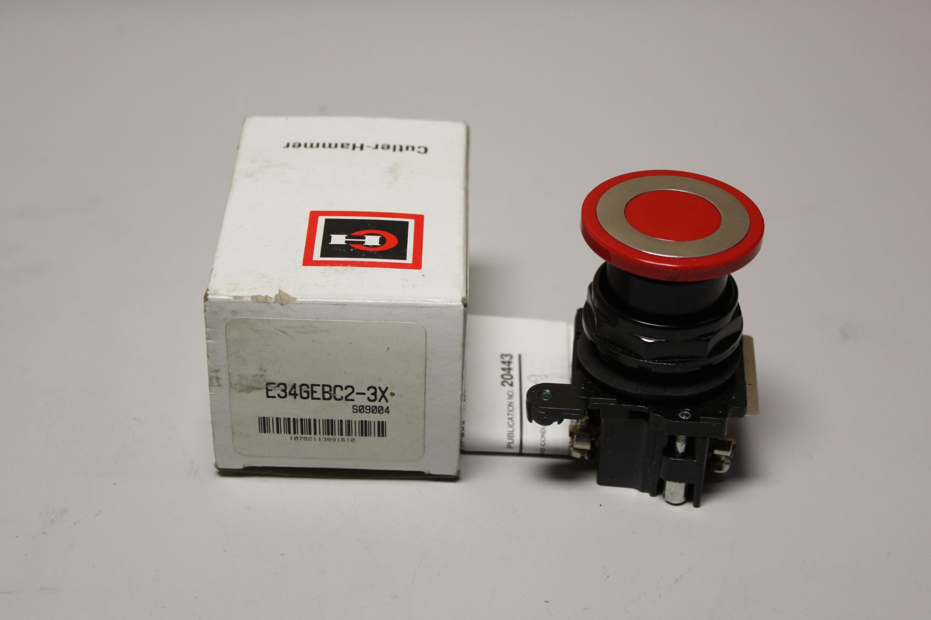 NEW CUTLER HAMMER EMERGENCY STOP RED HEAD PUSHBUTTON