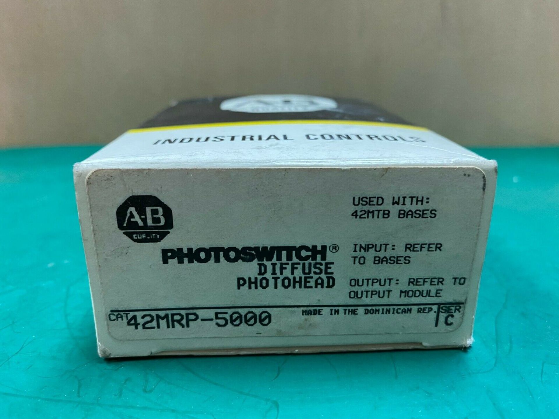 NEW ALLEN-BRADLEY PHOTOSWITCH DIFFUSE PHOTOHEAD