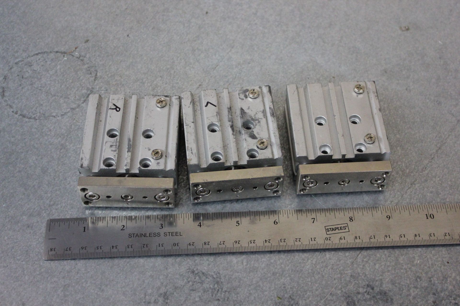 LOT OF SMC GUIDED PNEUMATIC CYLINDERS