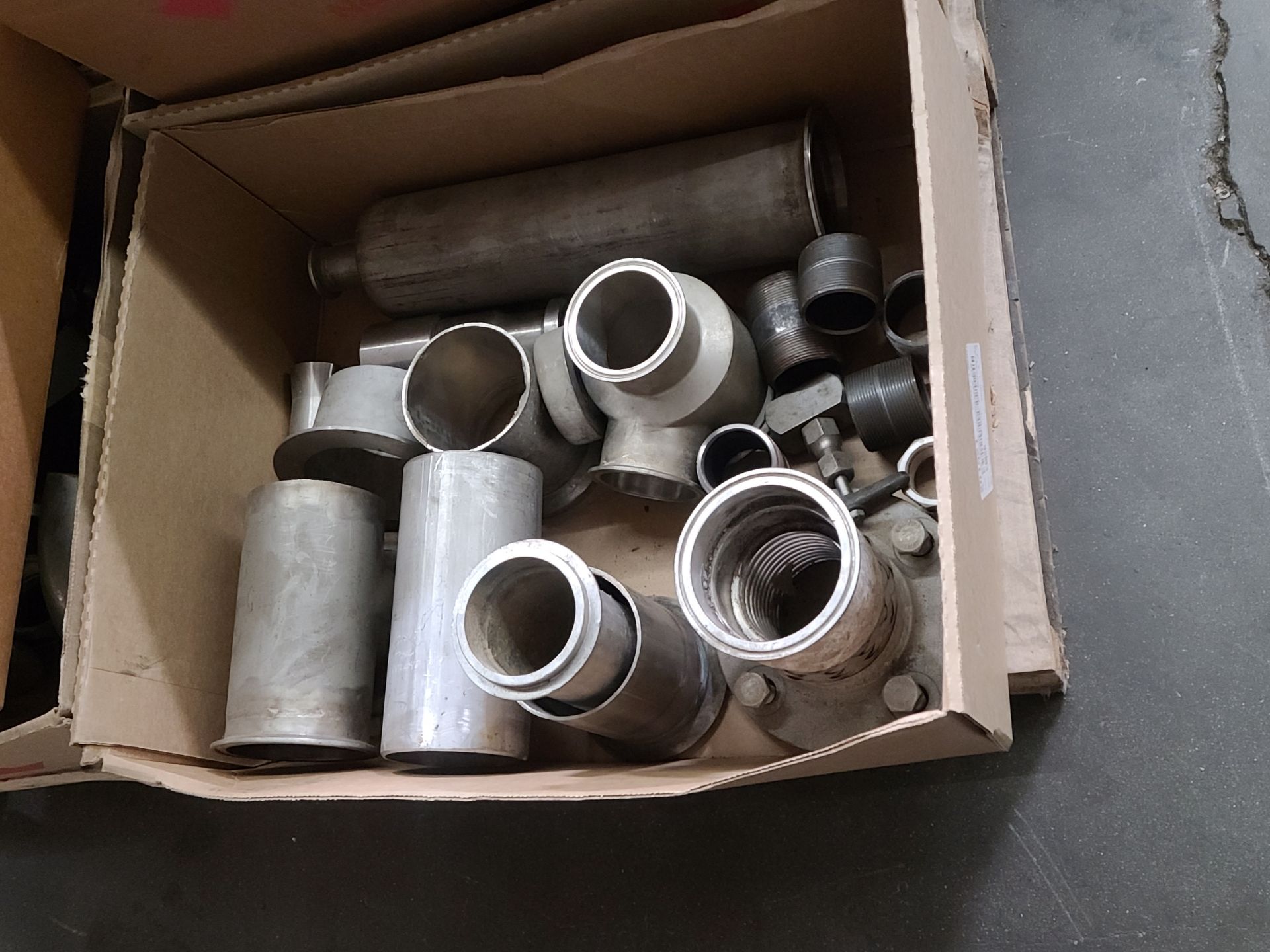 LOT OF LARGE SANITARY PROCESS FITTINGS - Image 2 of 5