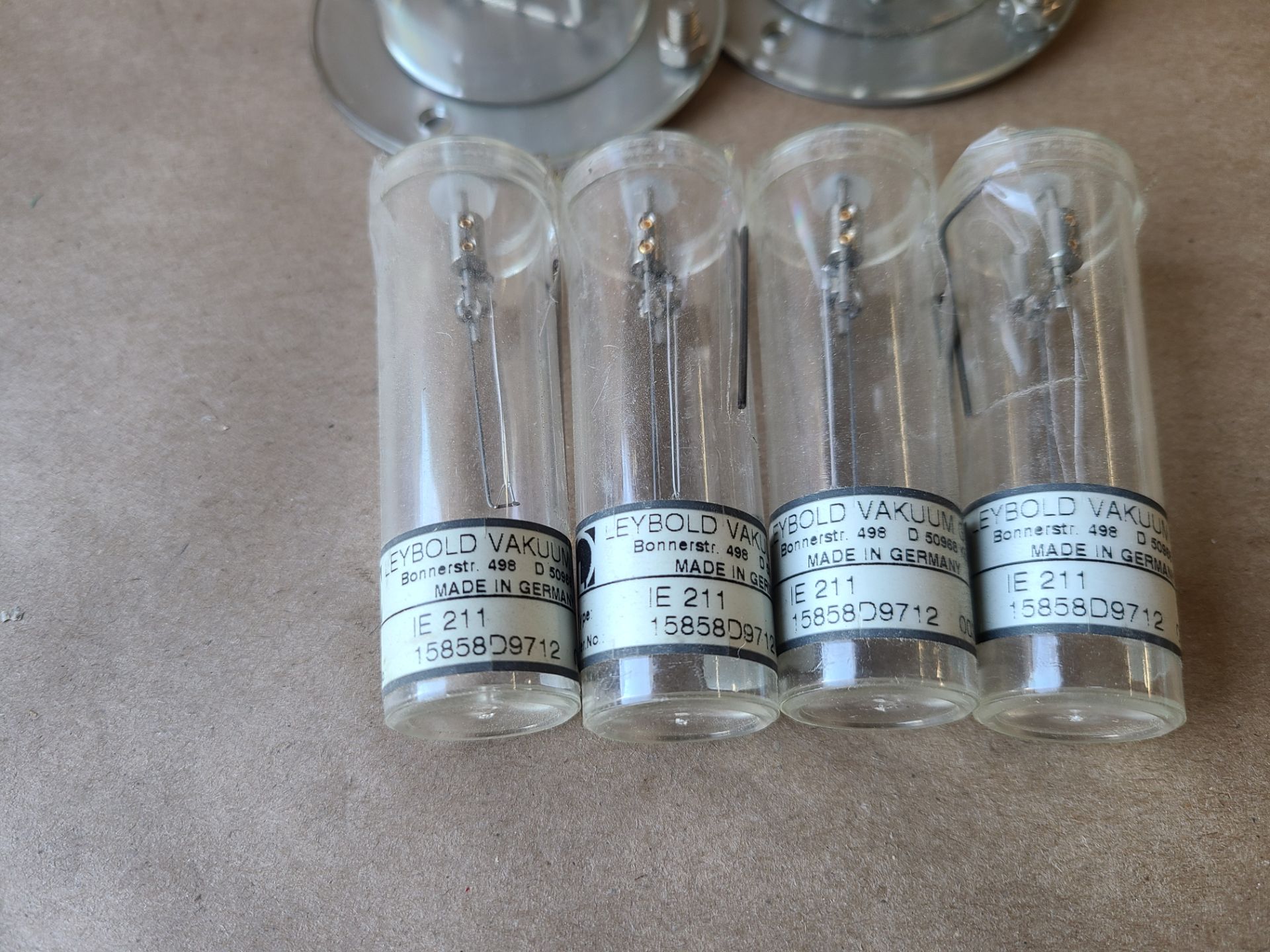 LOT OF NEW LEYBOLD ION GAUGE ELECTRODES & HOUSINGS - Image 4 of 7