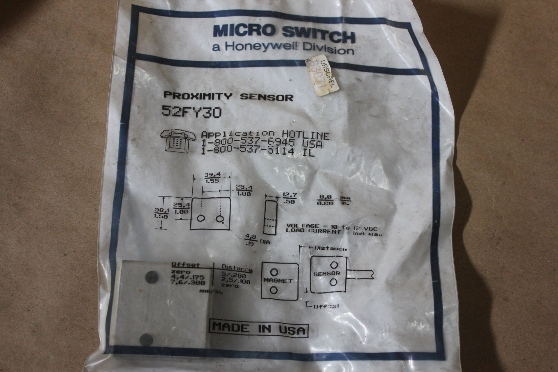 NEW HONEYWELL MICROSWITCH PROXIMITY SENSOR