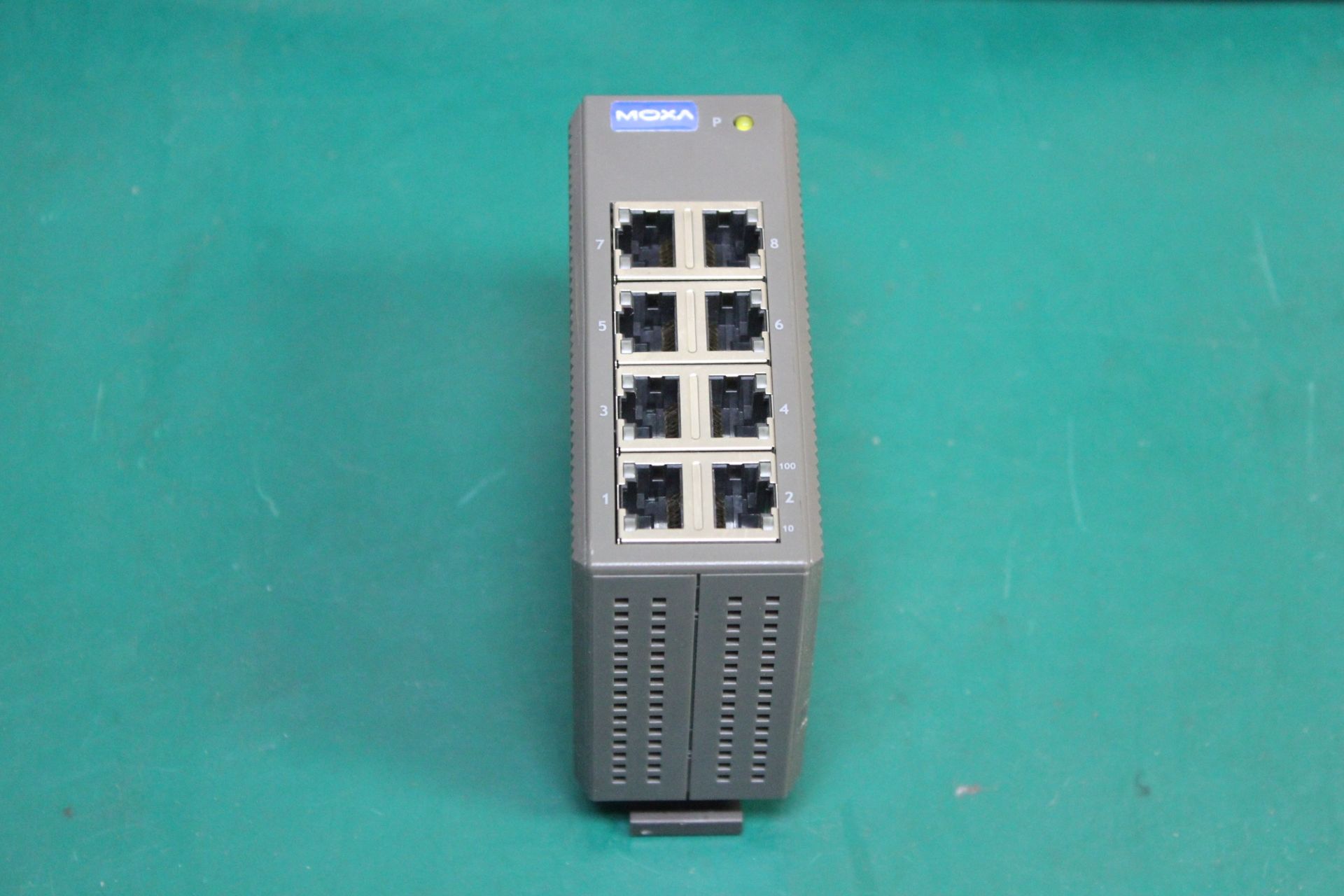 MOXA 8 PORT ETHERNET SWITCH