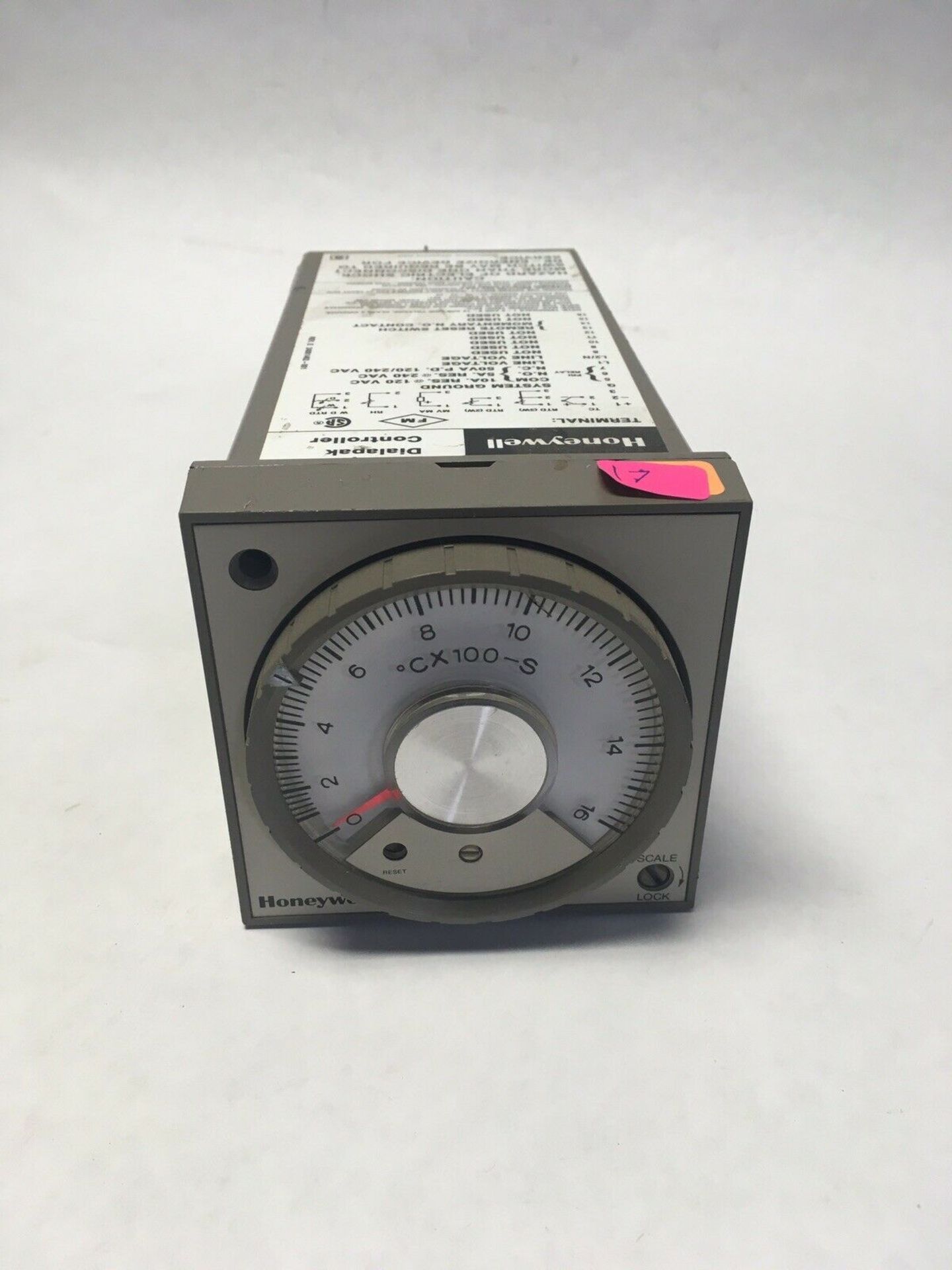 HONEYWELL TEMPERATURE CONTROLLER