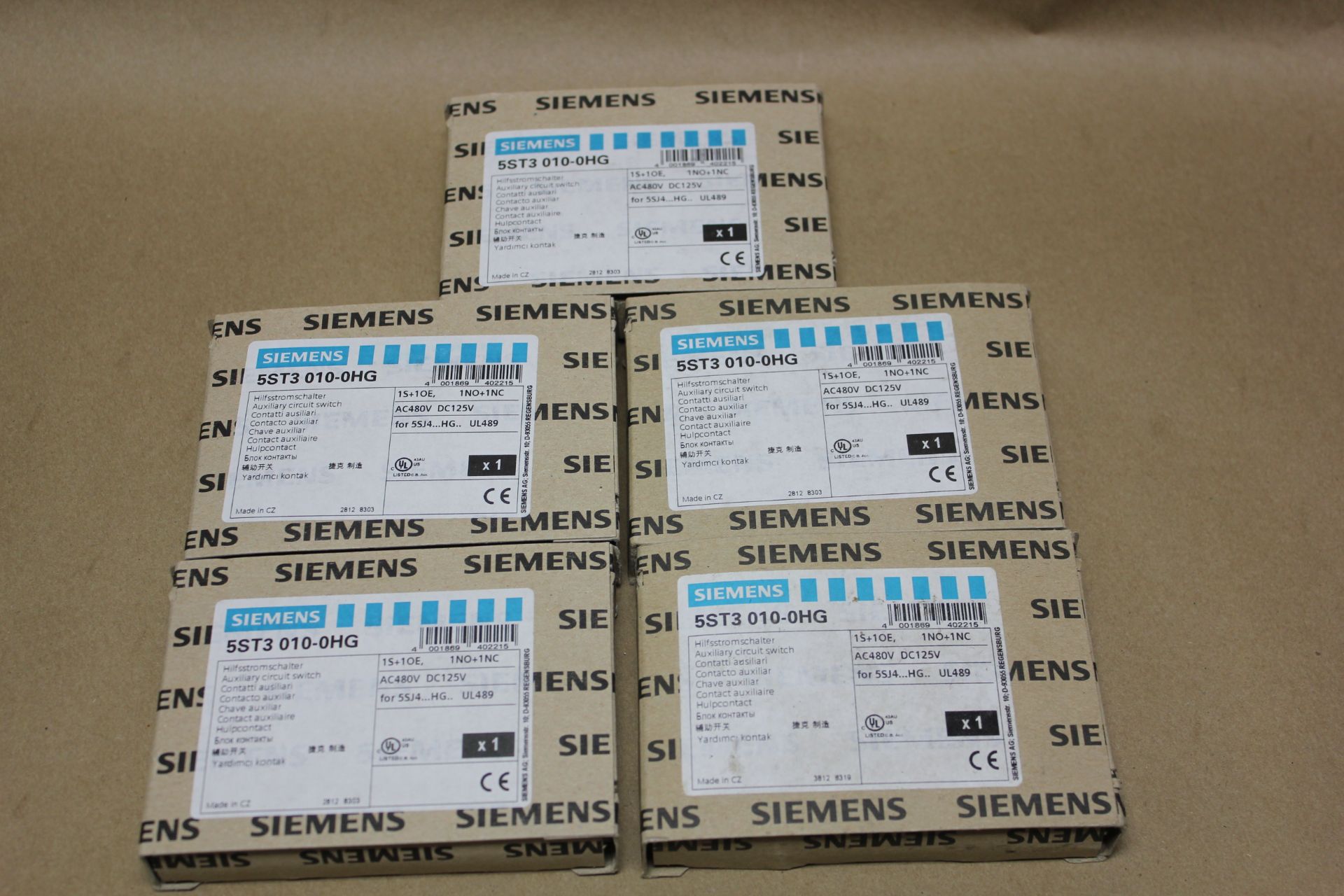 LOT OF NEW SIEMENS AUXILIARY CIRCUIT SWITCHES