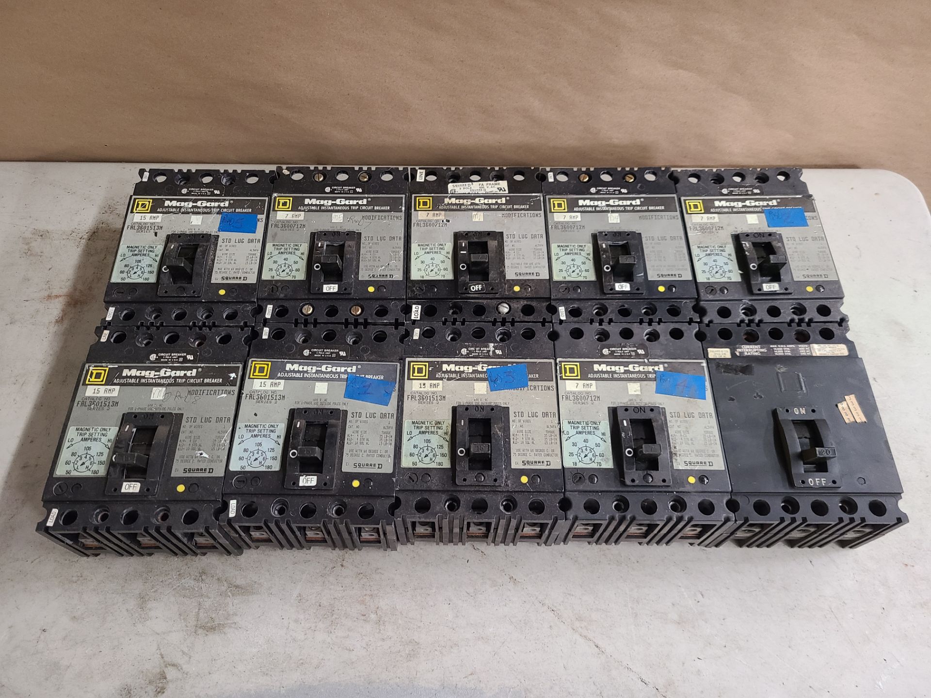 LOT OF SQUARE D MAG-GARD INDUSTRIAL MOLDED CASE CIRCUIT BREAKERS