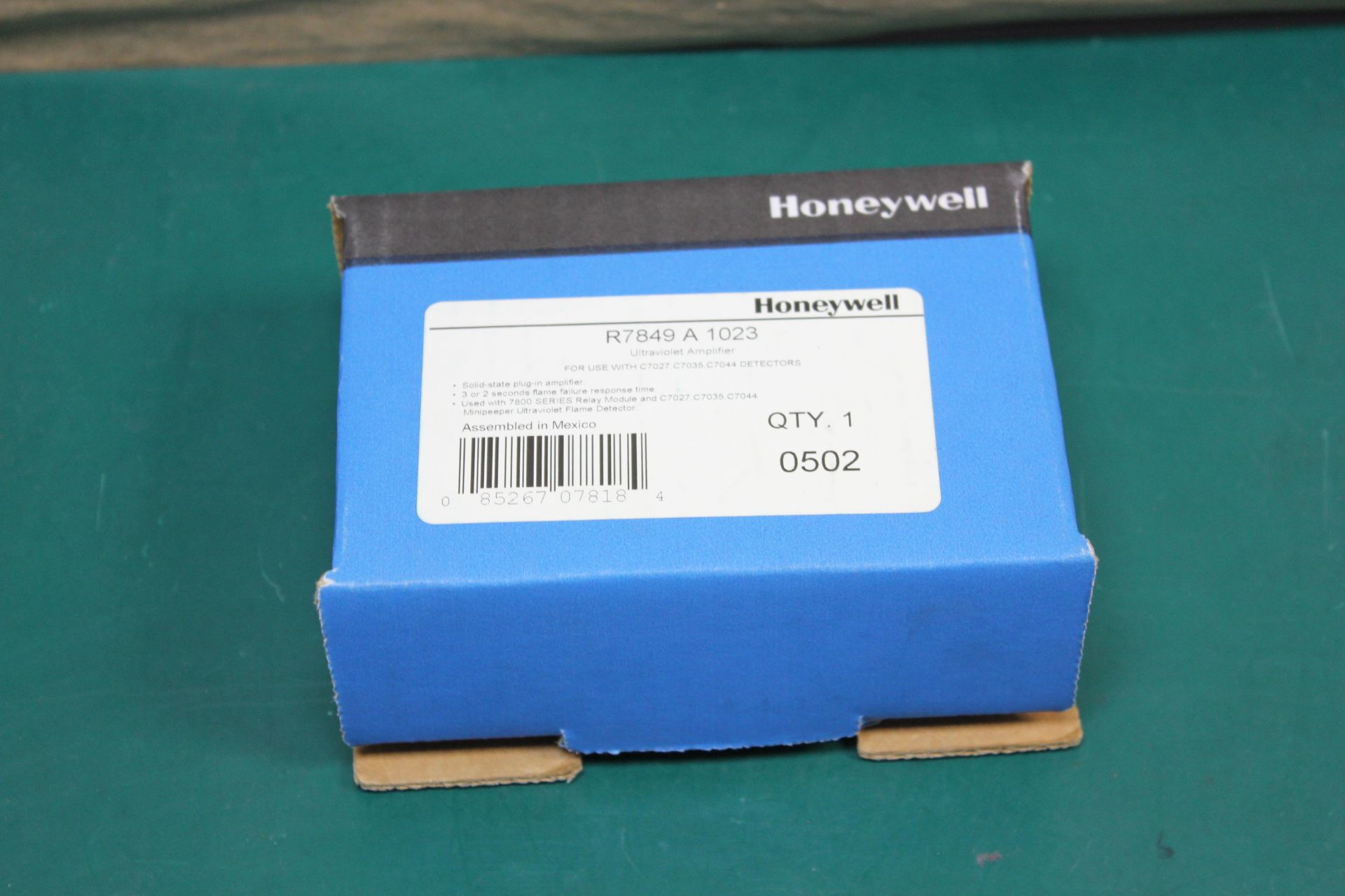 LOT OF 2 HONEYWELL ULTRAVIOLET FLAME AMPLIFIERS