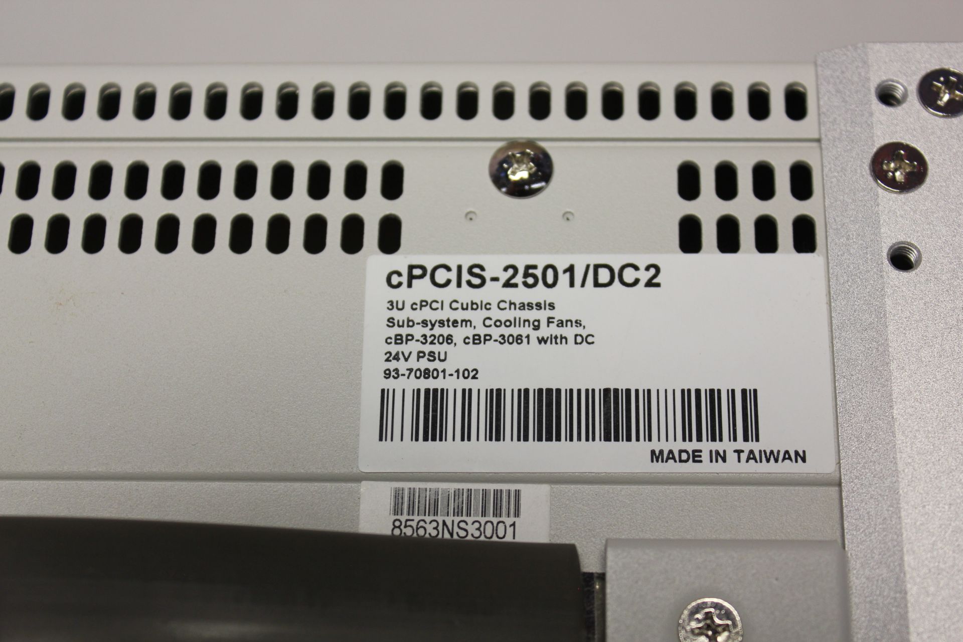 ADLINK CompactPCI CHASSIS RACK WITH POWER SUPPLY - Image 6 of 7