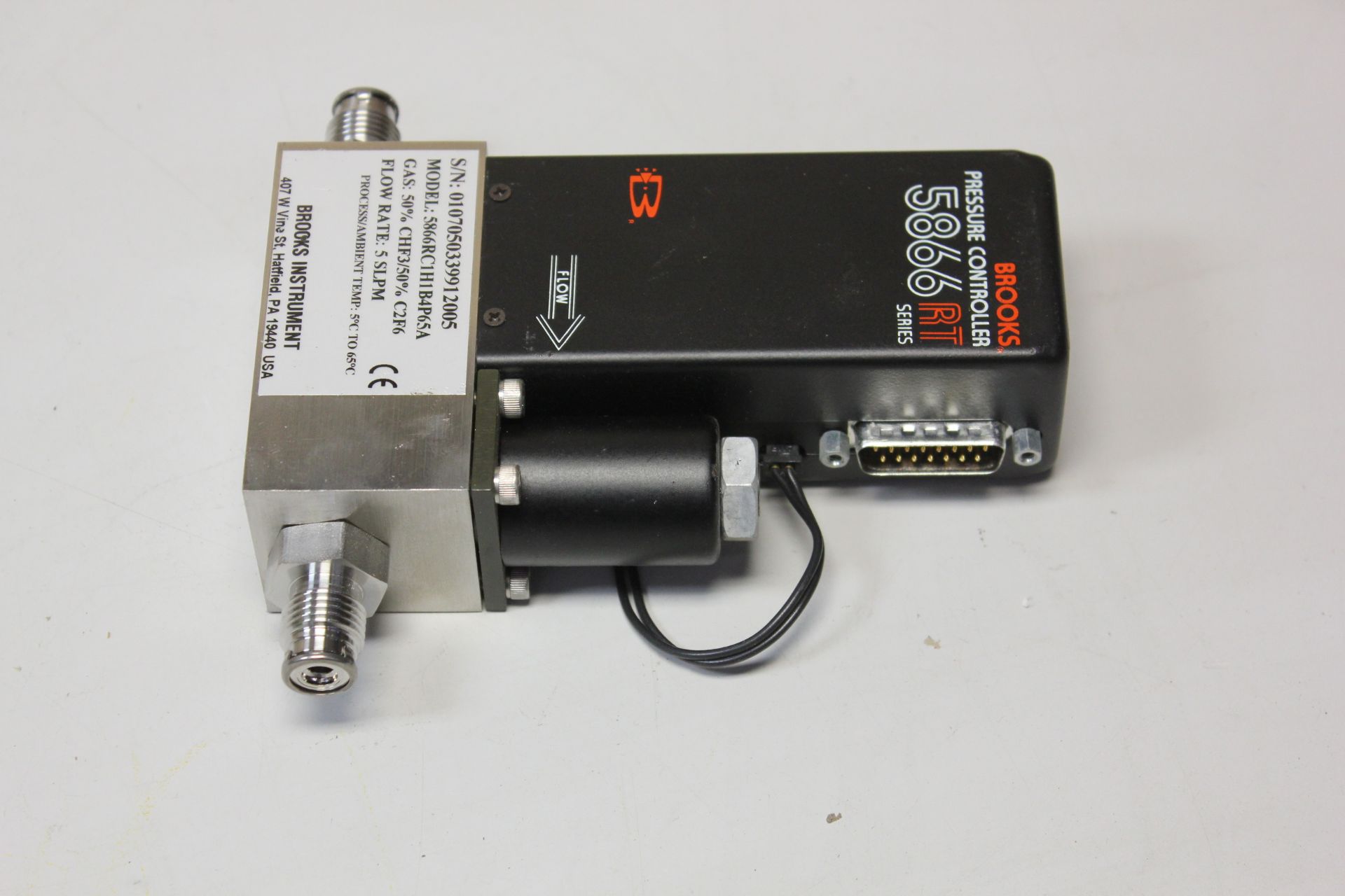 BROOKS 5866 RT PRESSURE CONTROLLER FLOW METER - Image 4 of 5