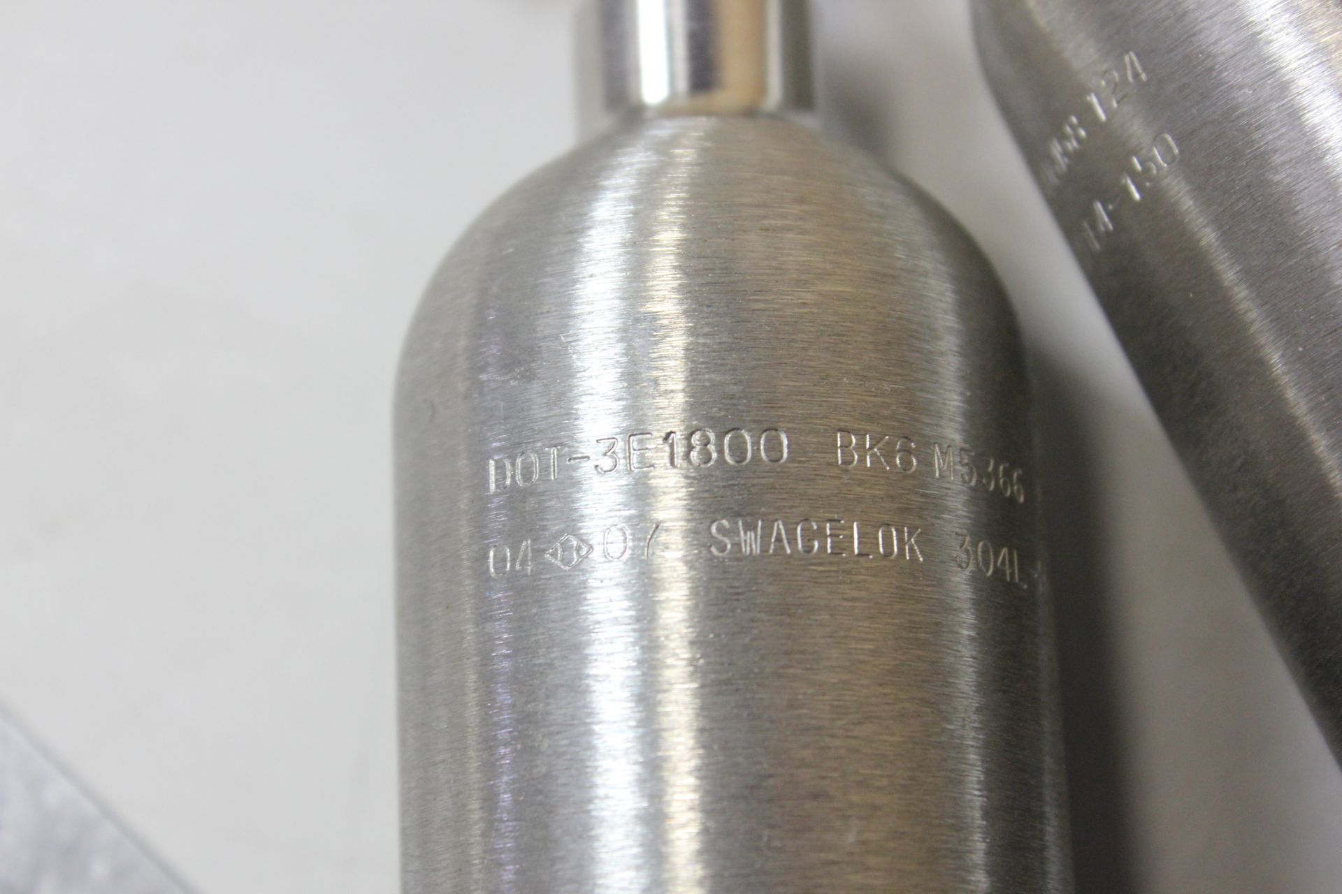 LOT OF SWAGELOK 304L STAINLESS STEEL SAMPLE CYLINDERS - Image 2 of 4