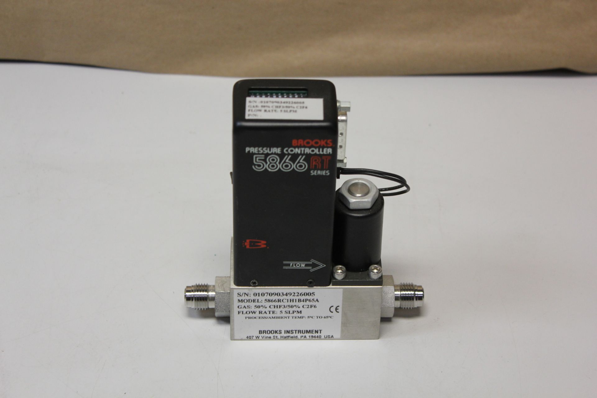 BROOKS 5866 RT PRESSURE CONTROLLER FLOW METER