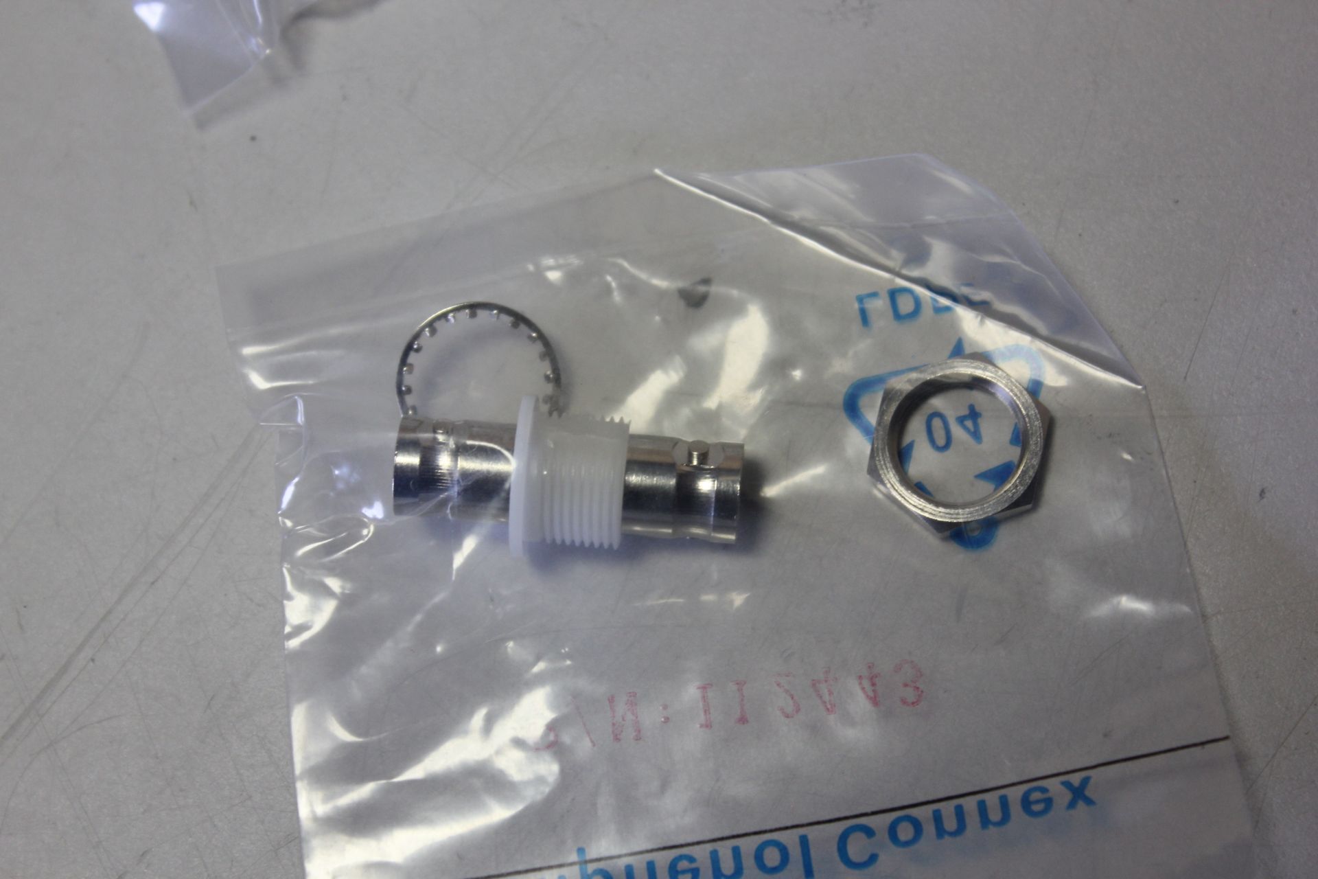 LOT OF NEW AMPHENOL RF CONENCTORS - Image 3 of 3