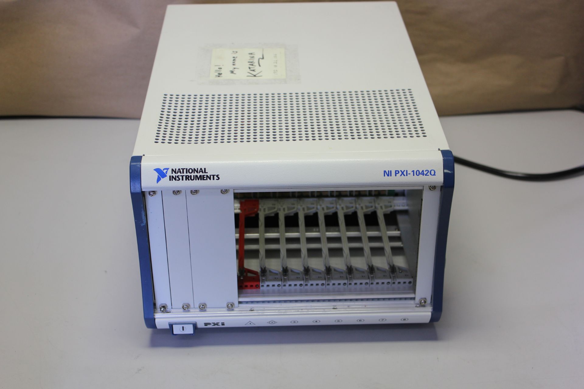 NATIONAL INSTRUMENTS PXI RACK CHASSIS