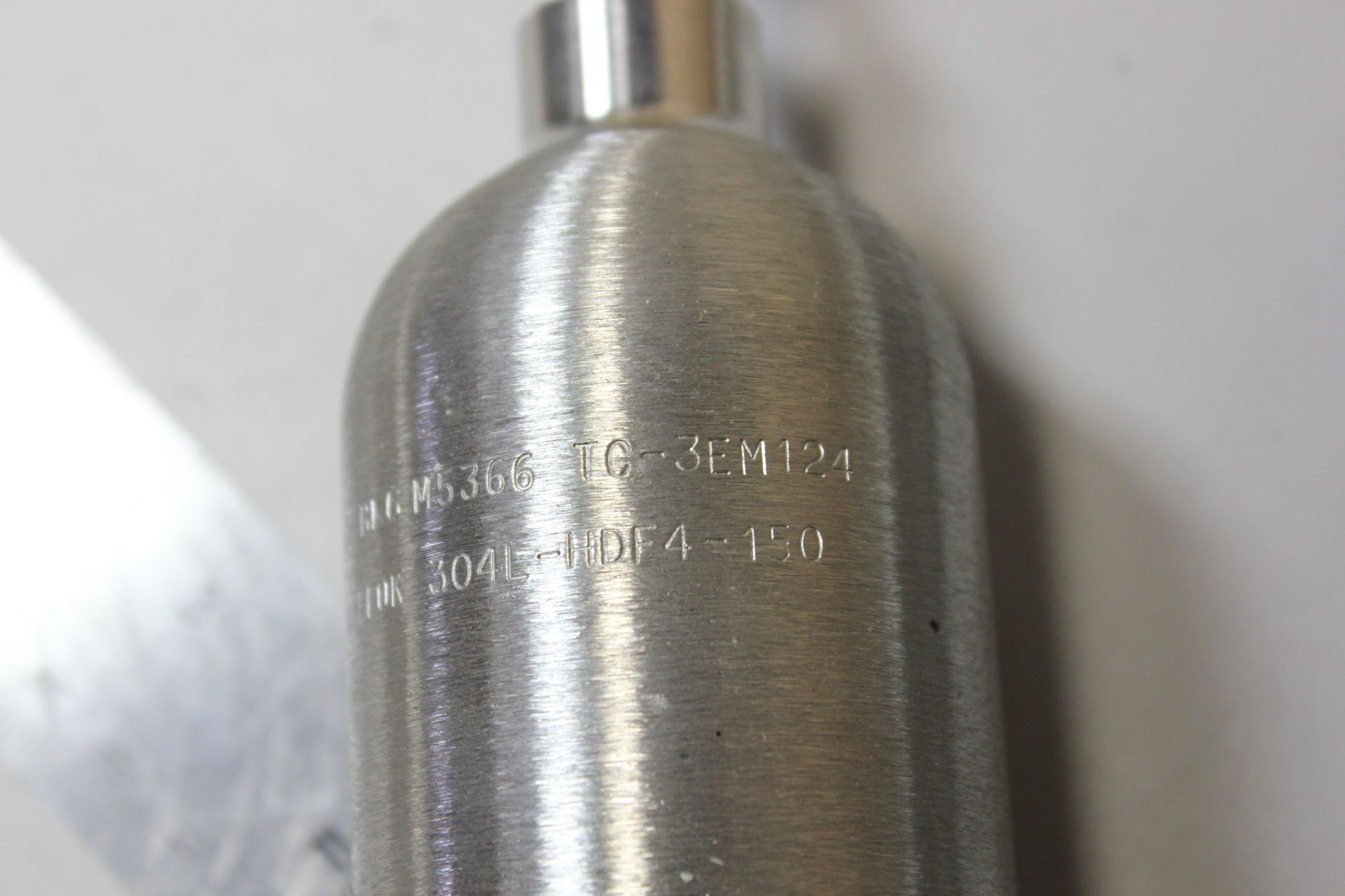 LOT OF SWAGELOK 304L STAINLESS STEEL SAMPLE CYLINDERS - Image 4 of 4