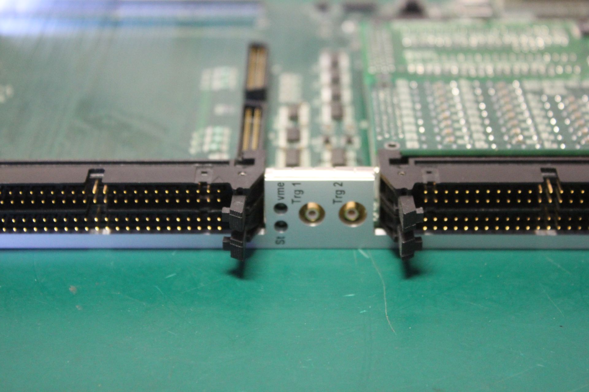 ALPHI CPCI-4SIP-PLX CARRIER W/2 INDUSTRIAL I/O PACK MODULES - Image 3 of 9