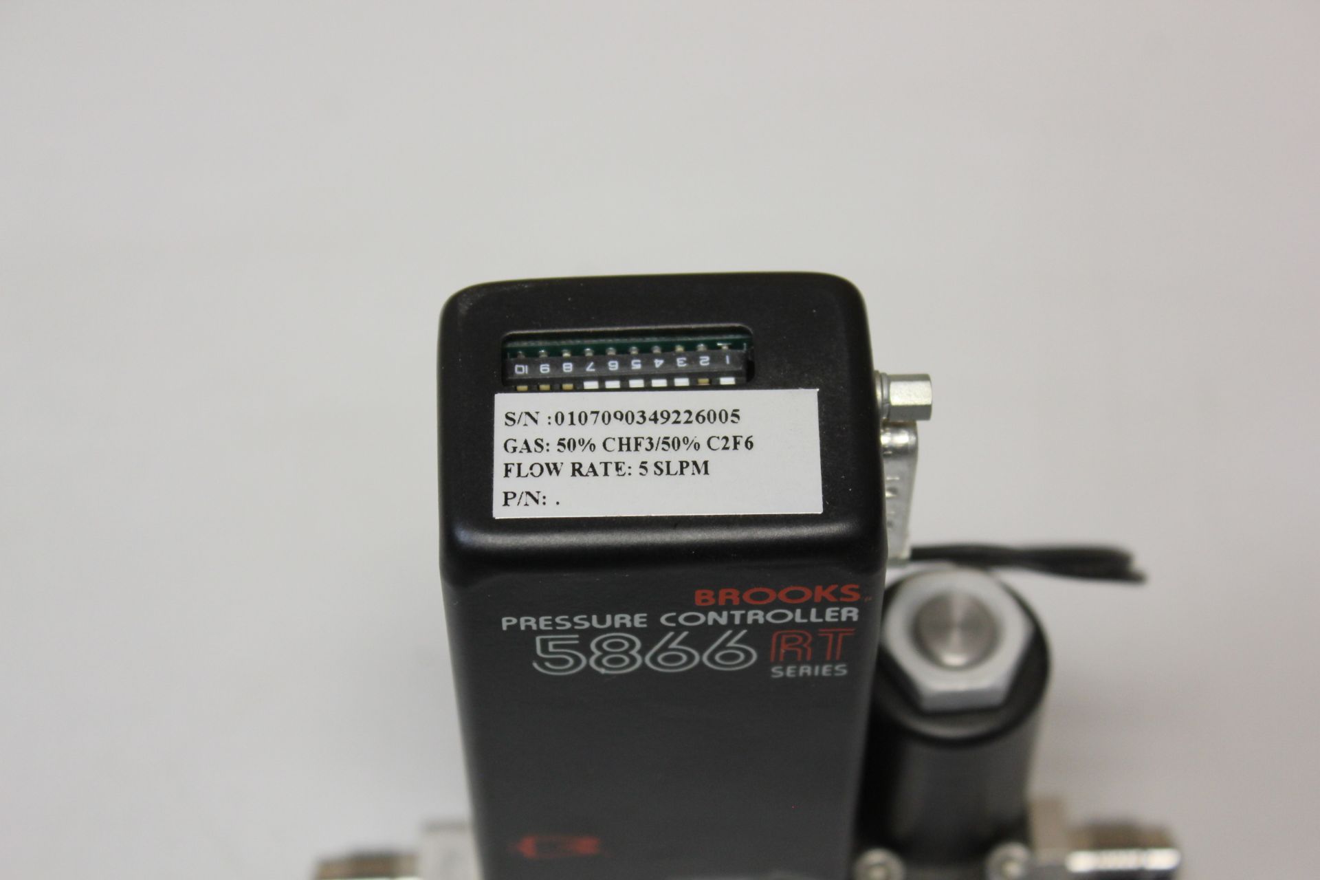 BROOKS 5866 RT PRESSURE CONTROLLER FLOW METER - Image 2 of 5