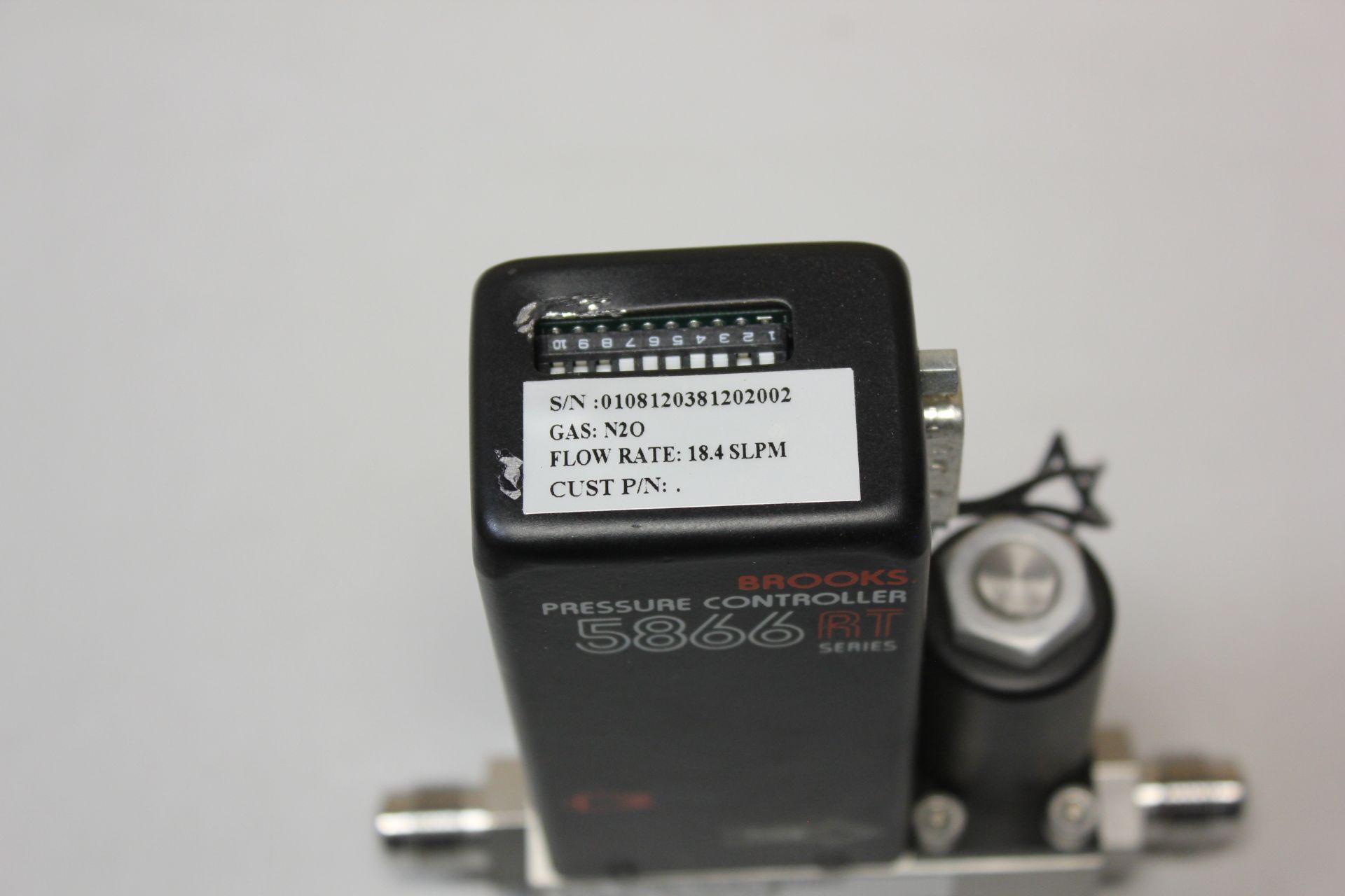 BROOKS 5866 RT PRESSURE CONTROLLER FLOW METER - Image 2 of 5