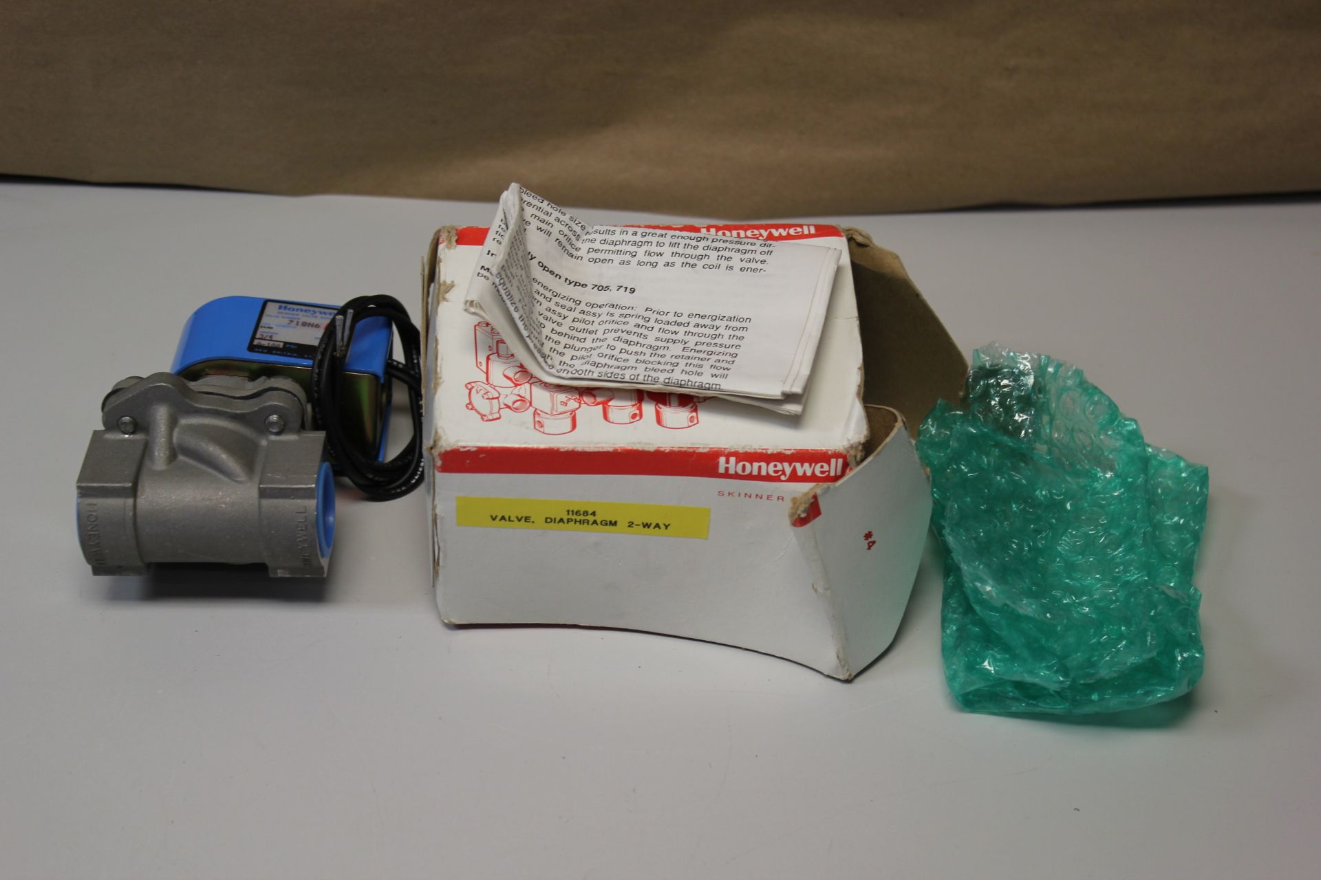 NEW HONEYWELL 2 WAY DIAPHRAGM VALVE