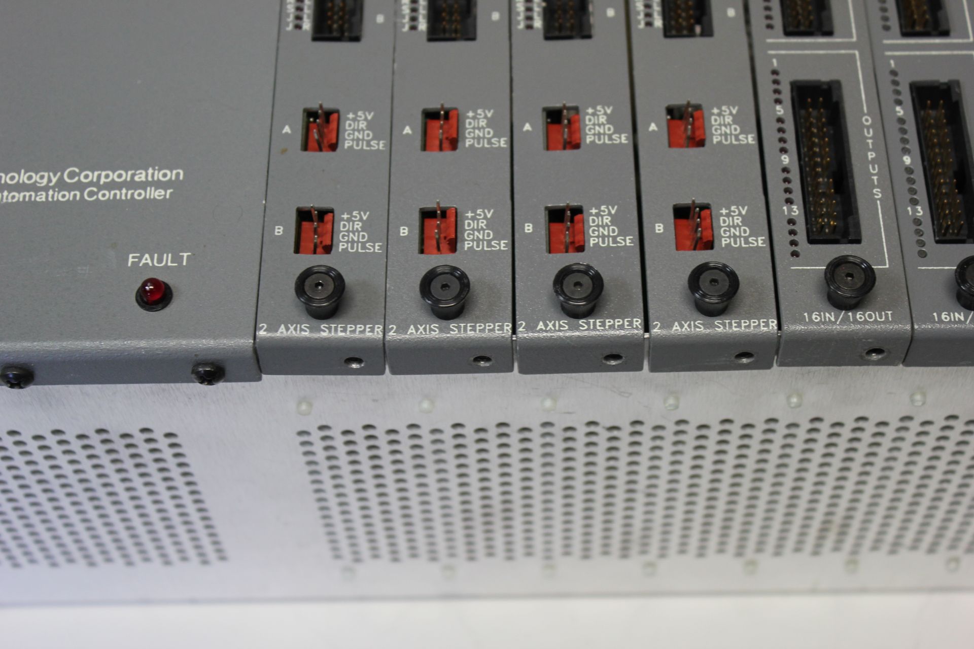 CONTROL TECHNOLOGY PLC RACK WITH 10 MODULES - Image 2 of 9