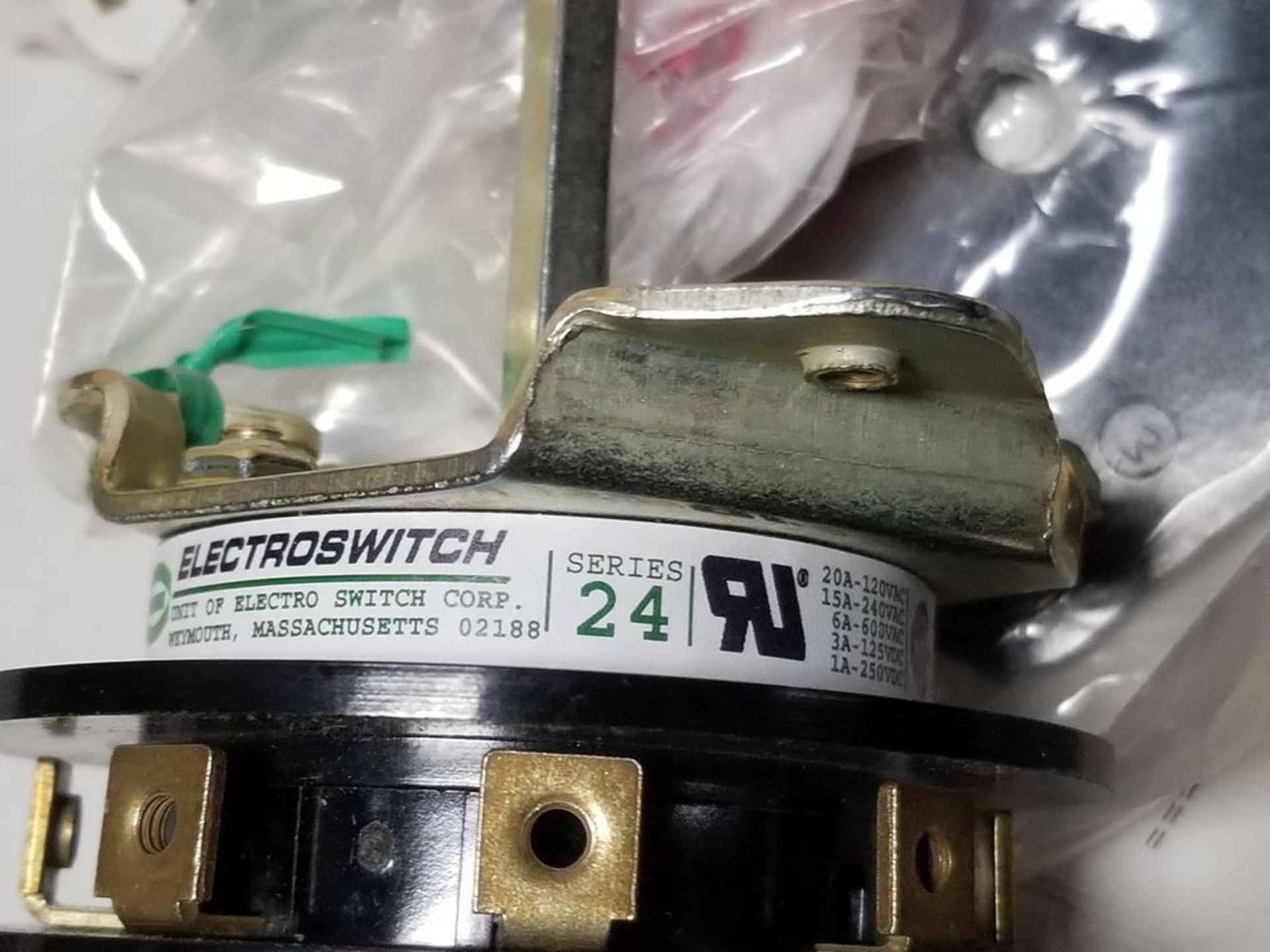NEW ELECTROSWITCH SERIES 24 ROTARY CONTROL SWITCH - Image 6 of 8