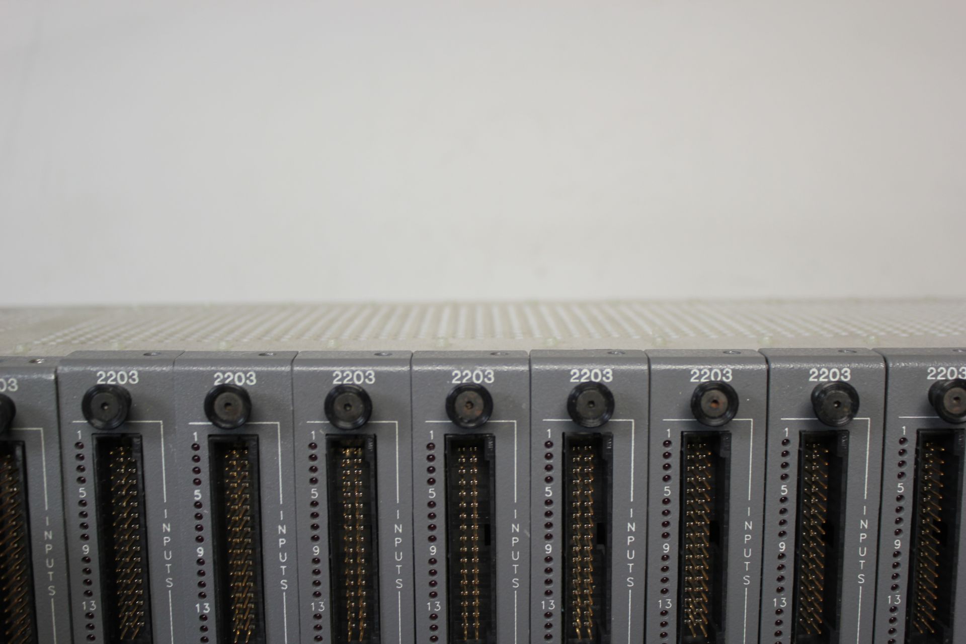 CONTROL TECHNOLOGY PLC RACK WITH 17 MODULES - Image 7 of 9