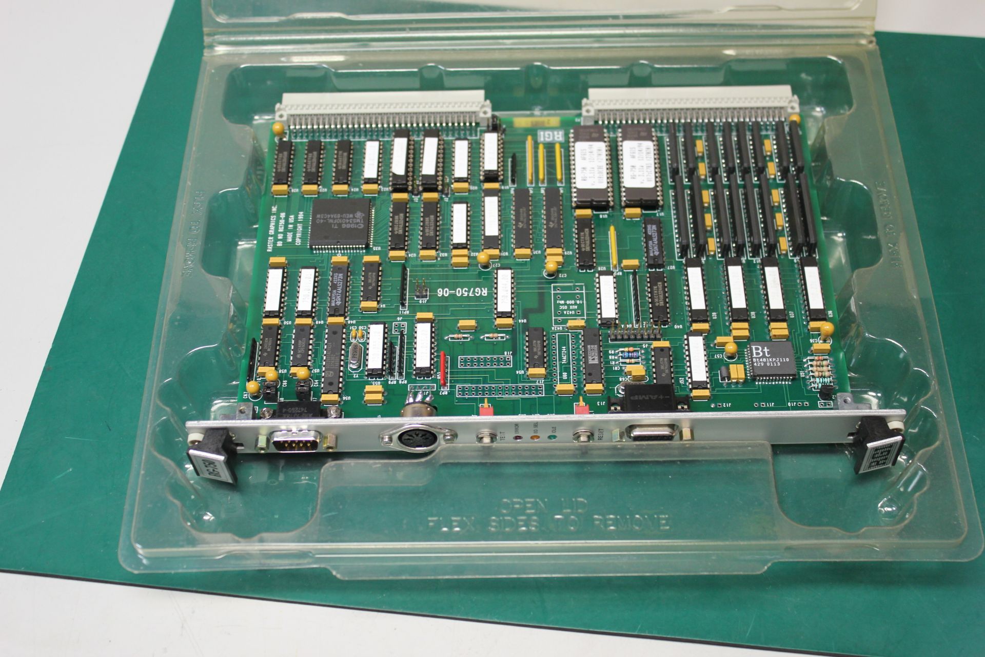 NEW RASTER INDUSTRIAL VME GRAPHICS CONTROLLER BOARD - Image 2 of 4