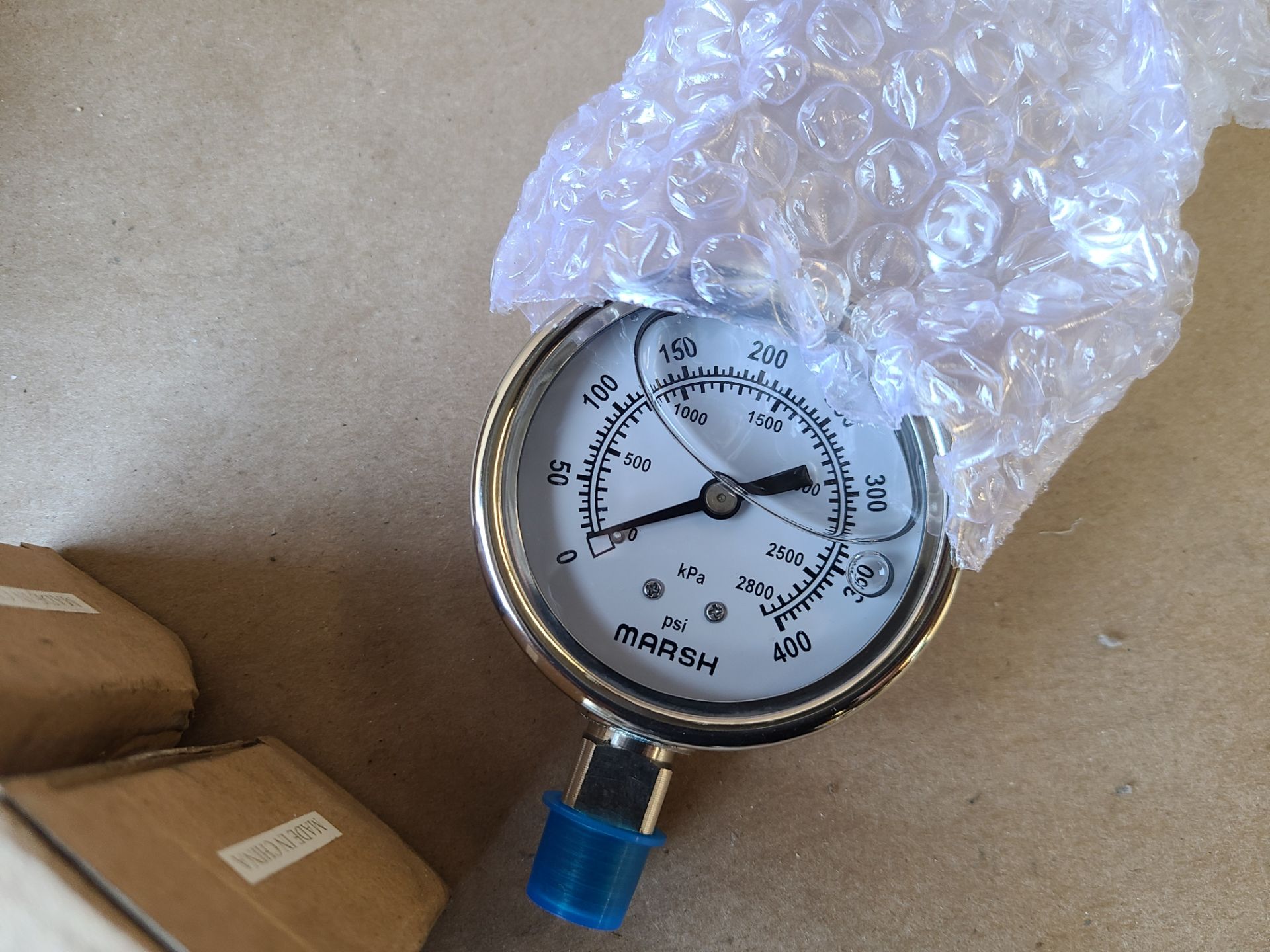 LOT OF NEW LIQUID FILLED PRESSURE GAUGES - Image 17 of 17