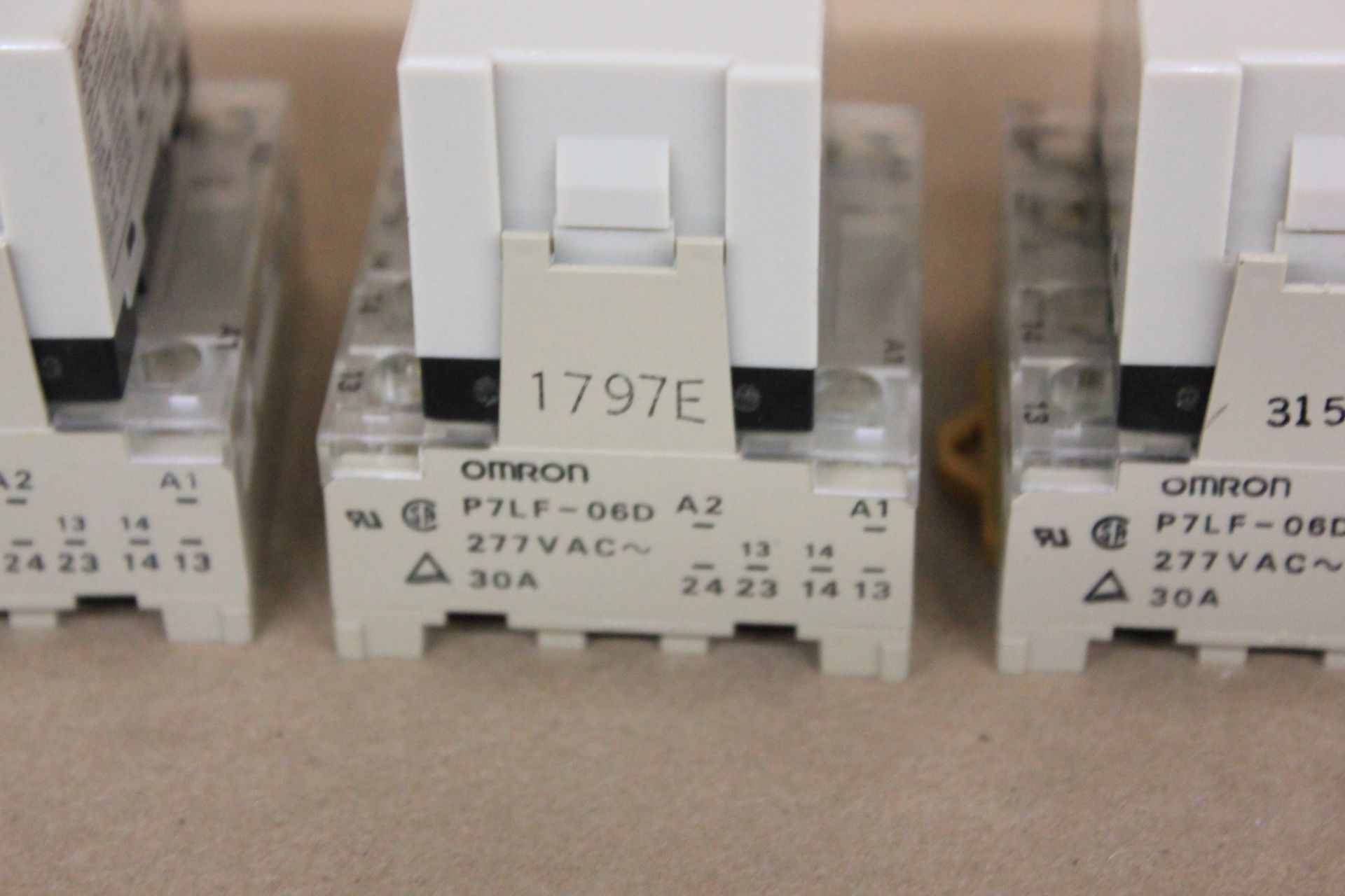 LOT OF OMRON POWER RELAYS - Image 2 of 3